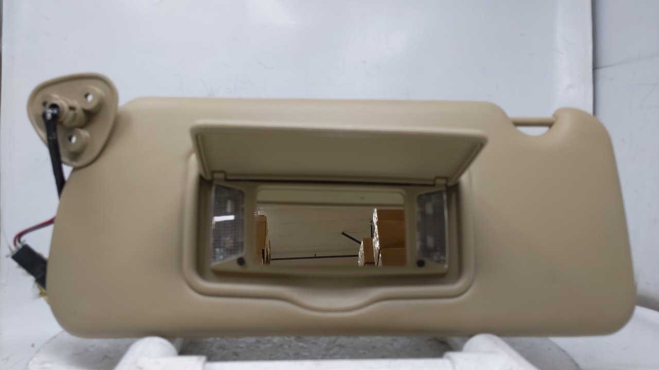 2004-2009 CADILLAC SRX Driver Left Sun Visor Sunvisor Tan 41279 - Oemusedautoparts1.com