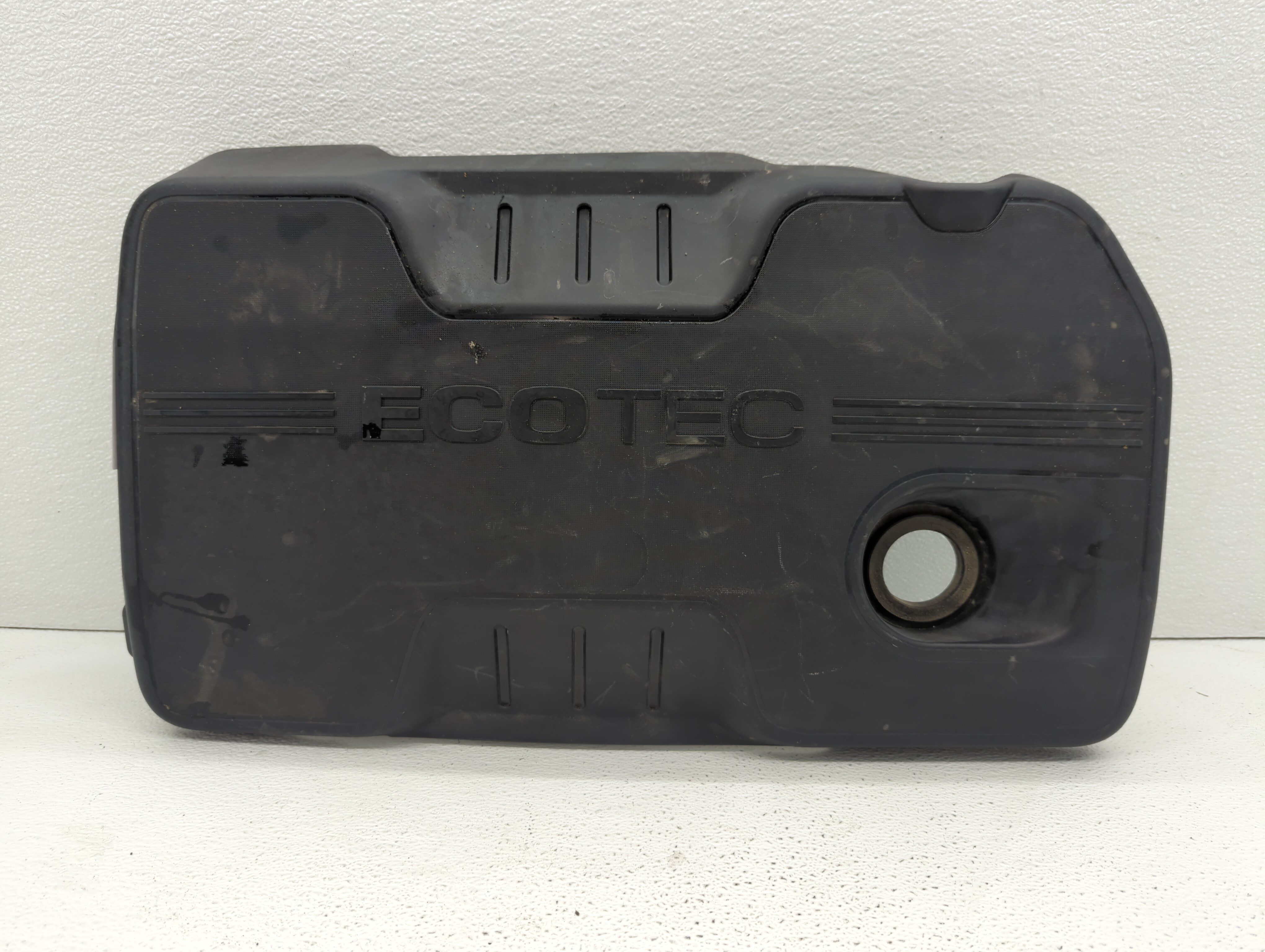 2011 Chevrolet Equinox Engine Cover Black 412883 - Oemusedautoparts1.com