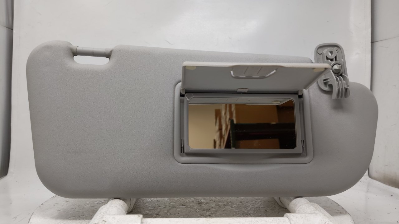 2004-2009 MAZDA 3 Passenger Right Sun Visor Sunvisor White 41393 - Oemusedautoparts1.com