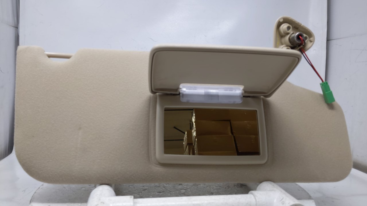 2005-2007 FORD FIVE HUNDRED Passenger Right Sun Visor Sunvisor Tan 41417 - Oemusedautoparts1.com