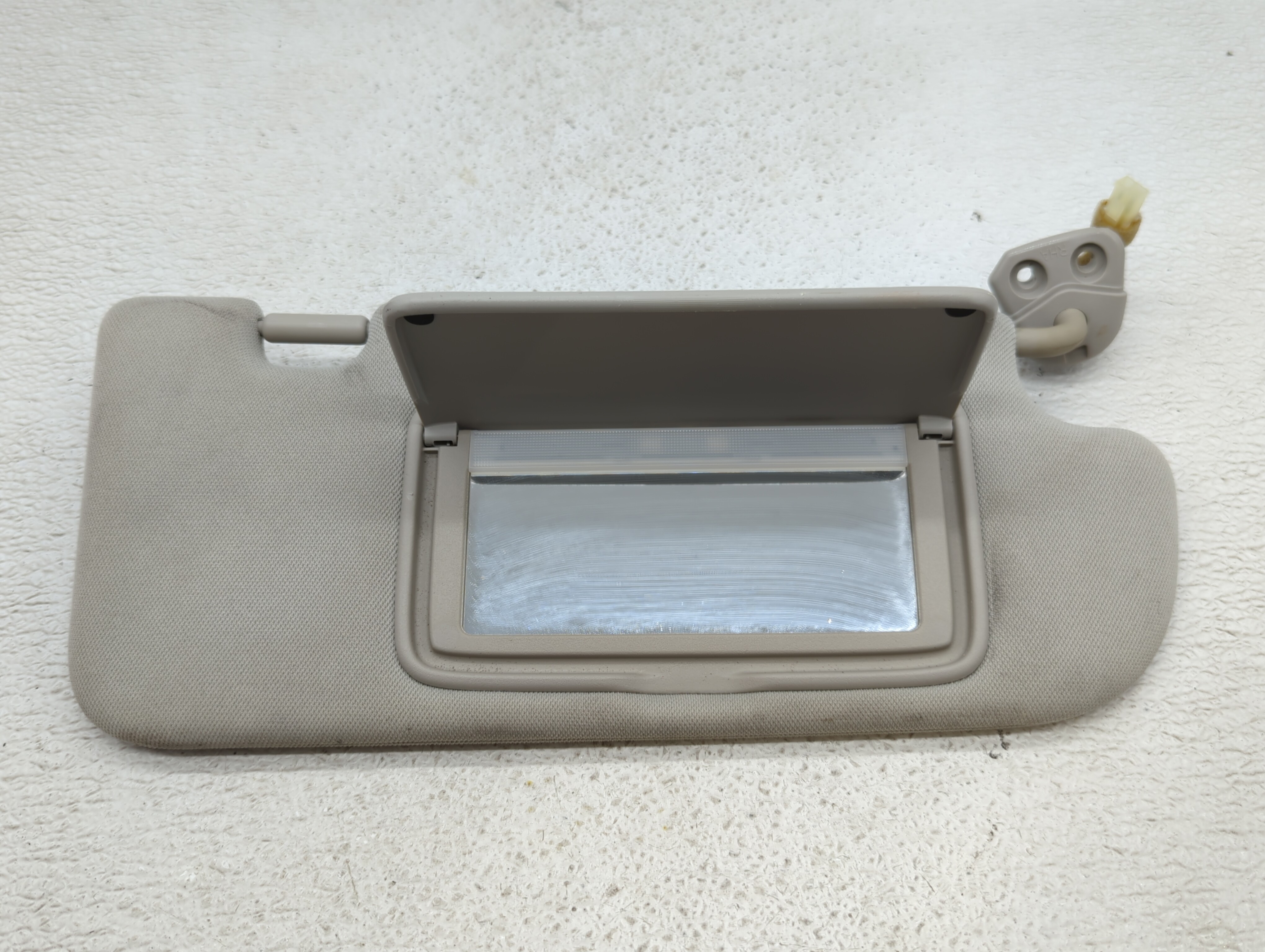 Picture of 2014-2020 Infiniti Q50 Passenger Sun Visor Mirror Right Sunvisor 414650