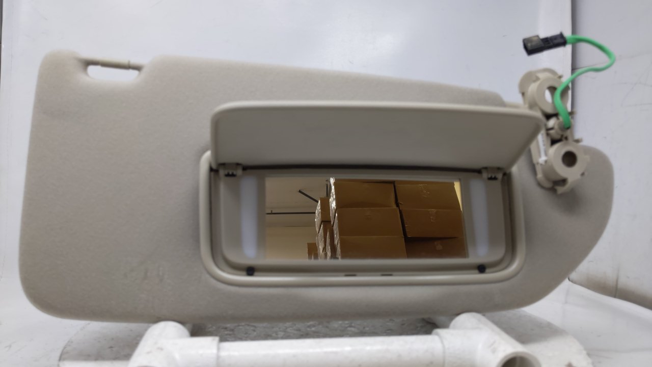 2001 Volvo S60 Passenger Sun Visor Mirror Right Sunvisor Gray 41567 - Oemusedautoparts1.com