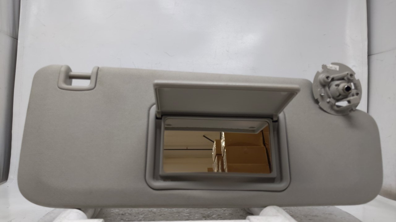 2008 Chevrolet Malibu Passenger Sun Visor Mirror Right Sunvisor Gray 41577 - Oemusedautoparts1.com