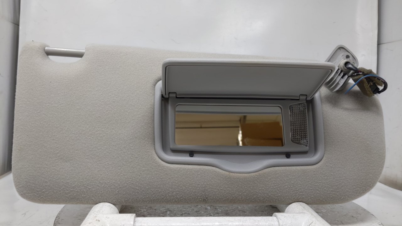 Picture of 2005 Mazda 6 Passenger Sun Visor Mirror Right Sunvisor Gray 41611