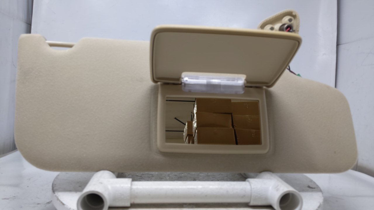 2008 Ford Taurus Passenger Sun Visor Mirror Right Sunvisor Beige 41620 - Oemusedautoparts1.com