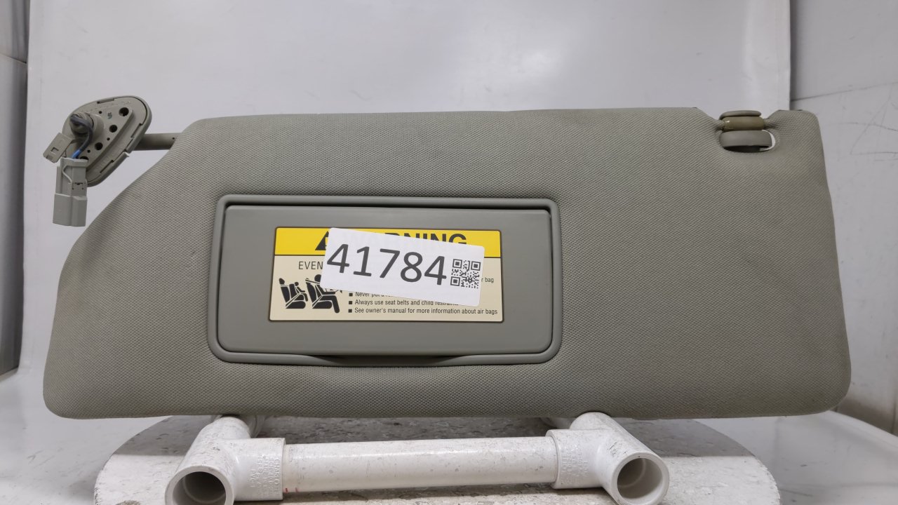 Picture of 2005 Honda Odyssey Driver Sun Visor Mirror Left Sunvisor Gray 41784