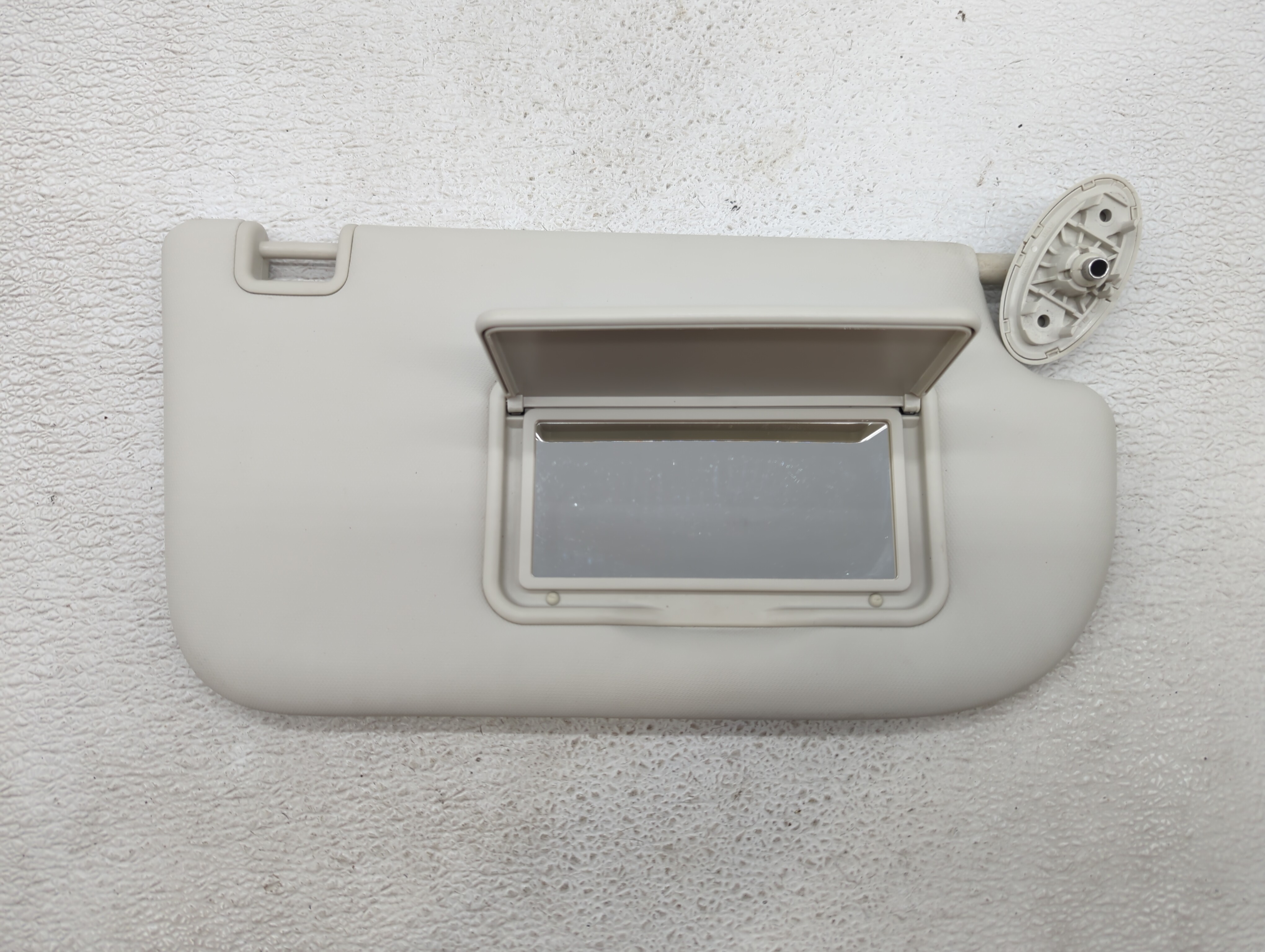 Picture of 2013-2019 Ford Escape Passenger Sun Visor Mirror Right Sunvisor White 418587
