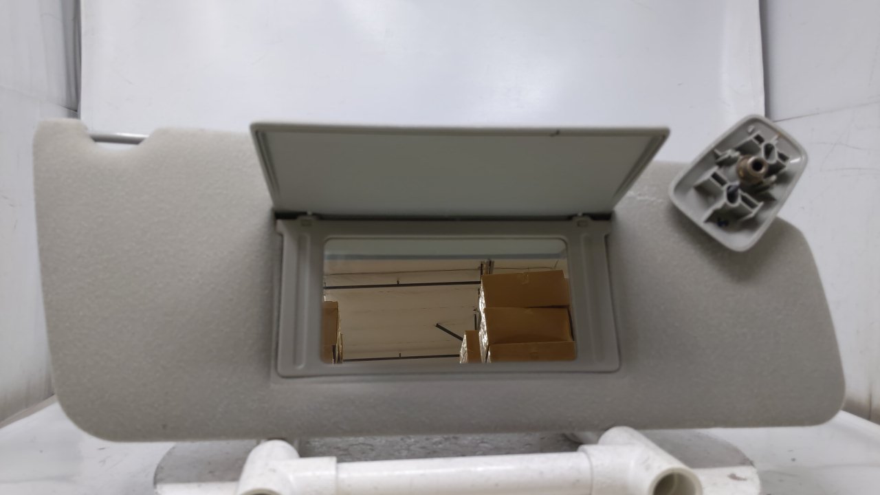 2004 Ford F-150 Passenger Sun Visor Mirror Right Sunvisor Gray 41903 - Oemusedautoparts1.com