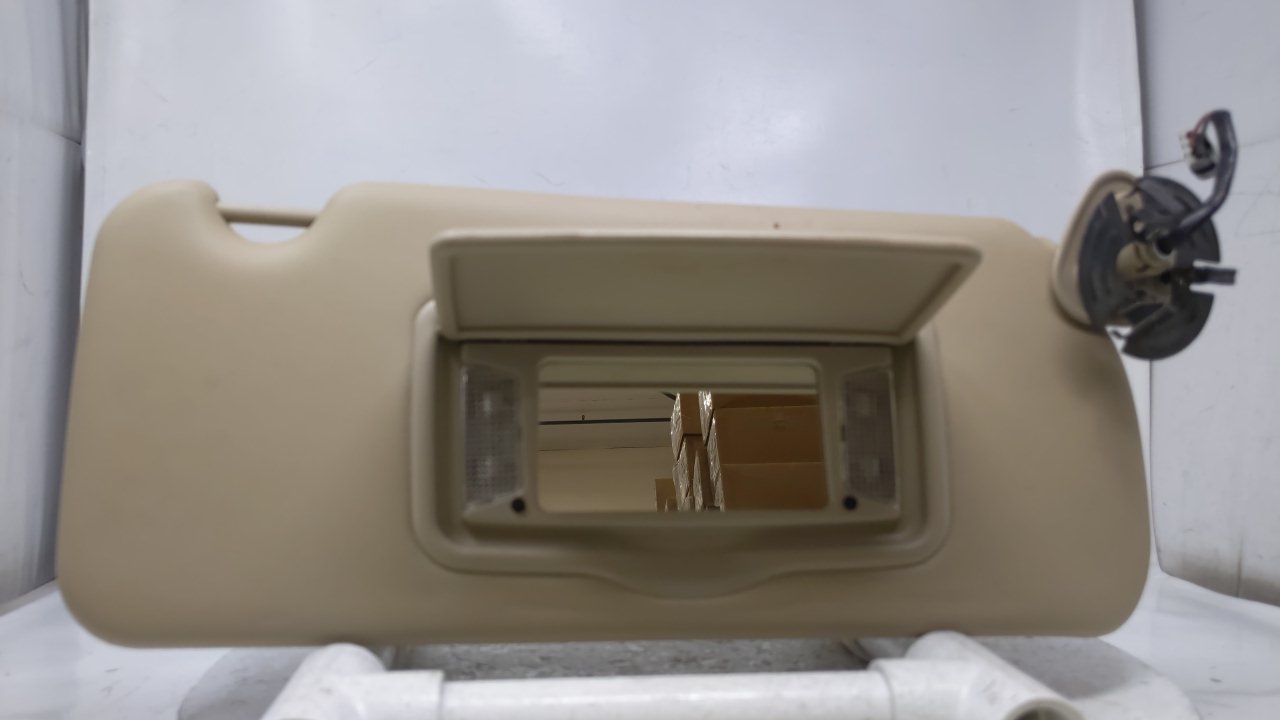 2003 Cadillac Cts Passenger Sun Visor Mirror Right Sunvisor Tan 41906 - Oemusedautoparts1.com