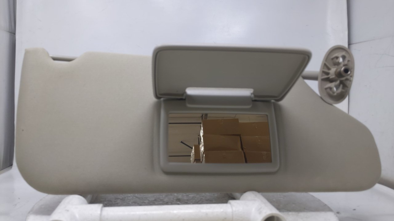 2005 Jeep Cherokee Passenger Sun Visor Mirror Right Sunvisor Gray 41915 - Oemusedautoparts1.com
