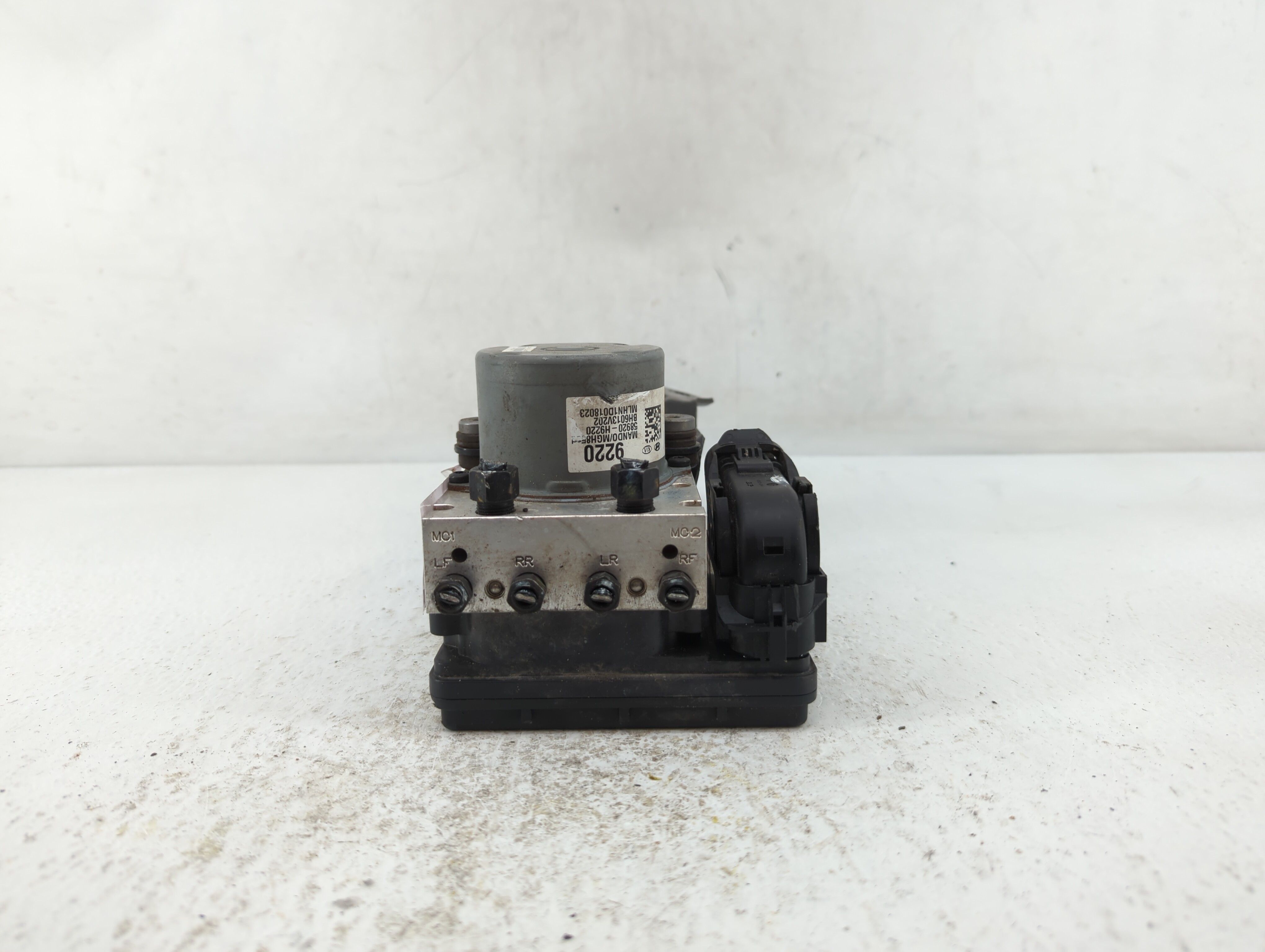 Picture of 2018-2019 Kia Rio Abs Pump Control Module 419659