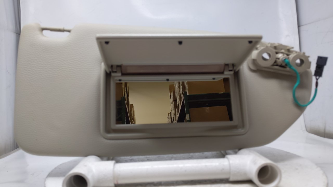 2001 Volvo V70 Passenger Sun Visor Mirror Right Sunvisor Gray 42090 - Oemusedautoparts1.com