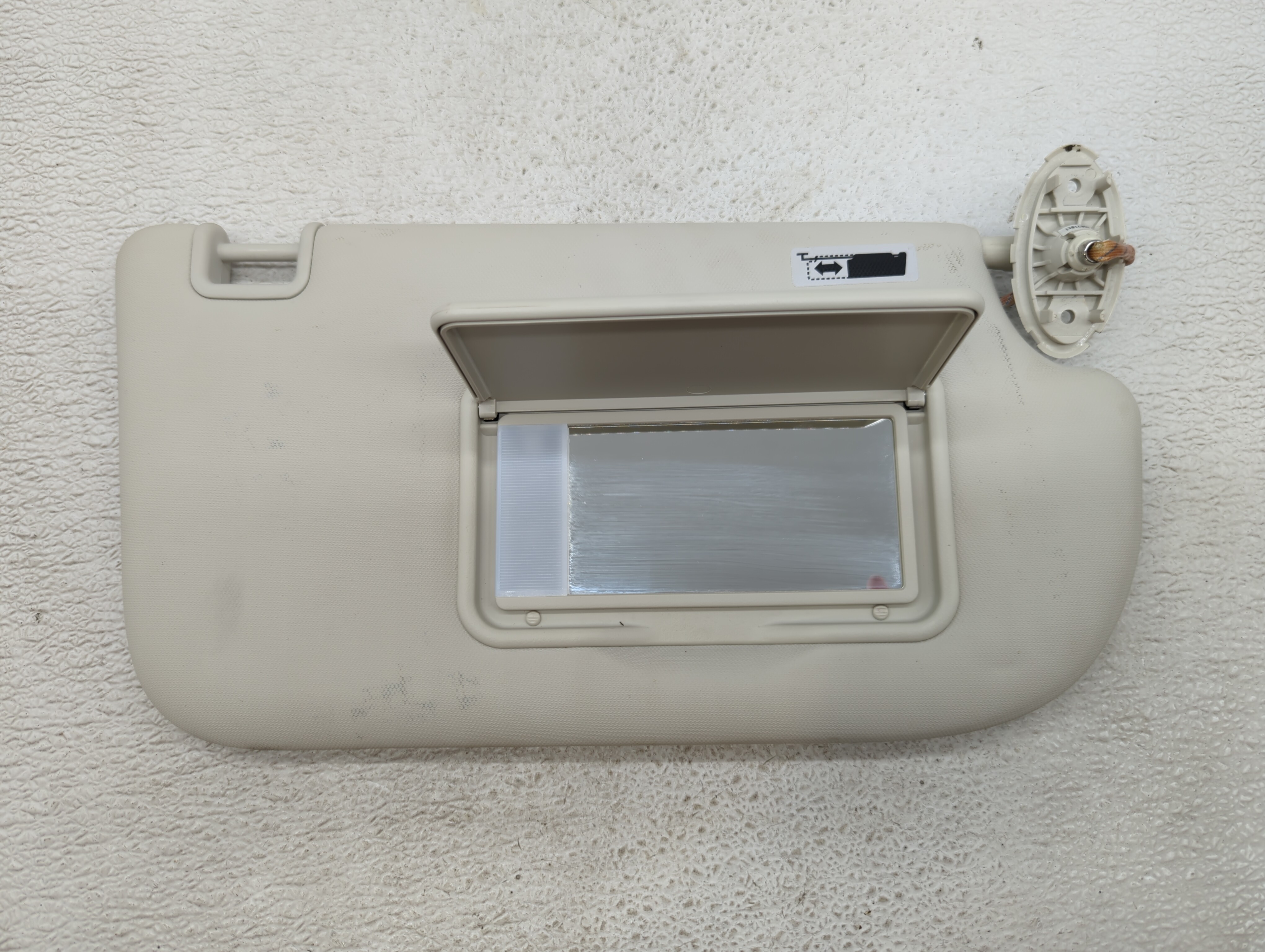 Picture of 2013-2019 Ford Escape Passenger Sun Visor Mirror Right Sunvisor White 421331