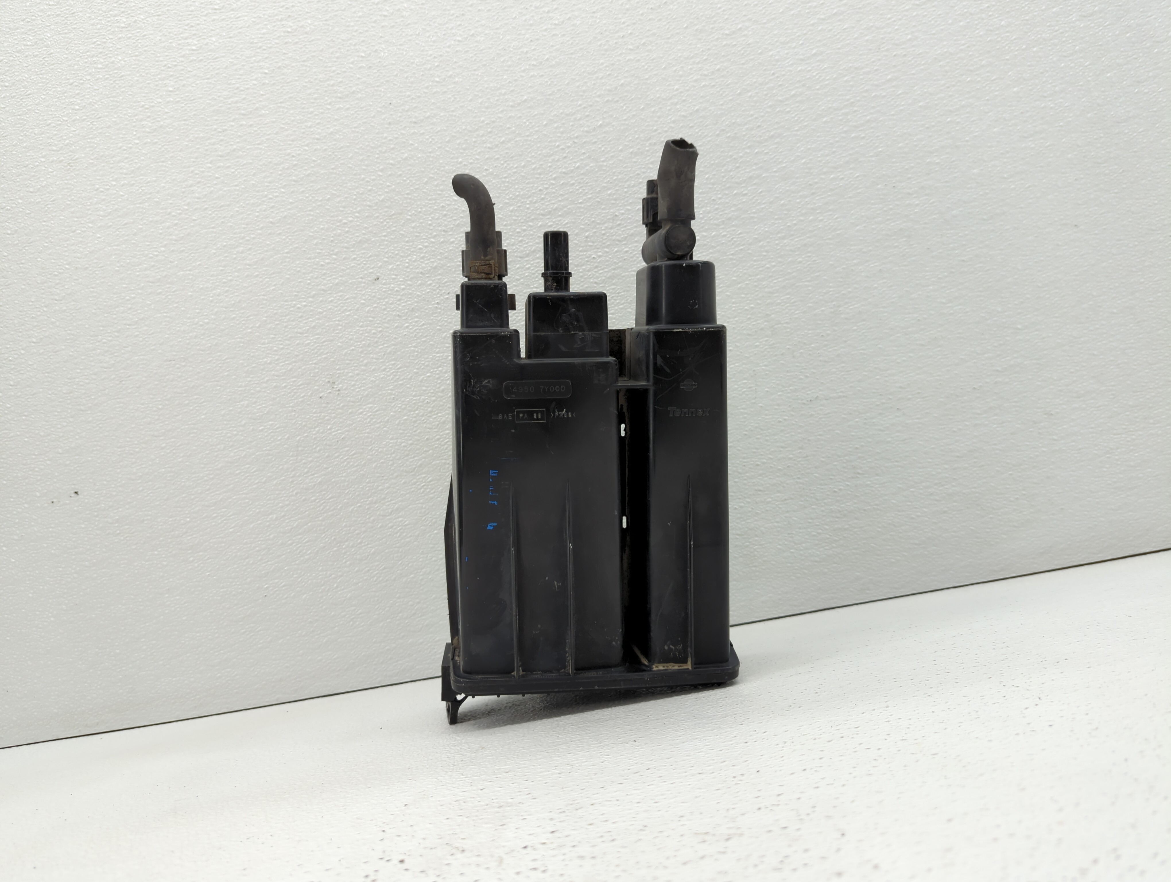 Picture of 2017 Nissan Maxima Fuel Vapor Charcoal Canister 421779