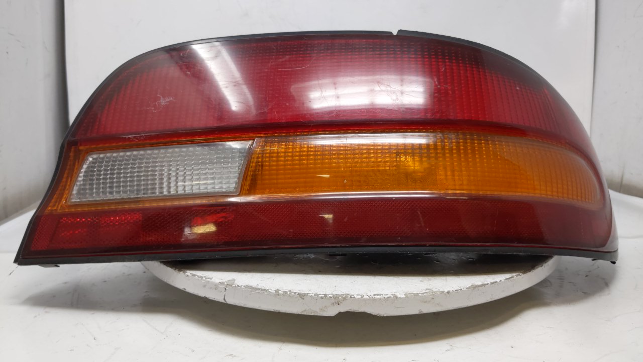 1993 Saab 9-3 Passenger Right Side Tail Light Taillight Oem 42216 - Oemusedautoparts1.com