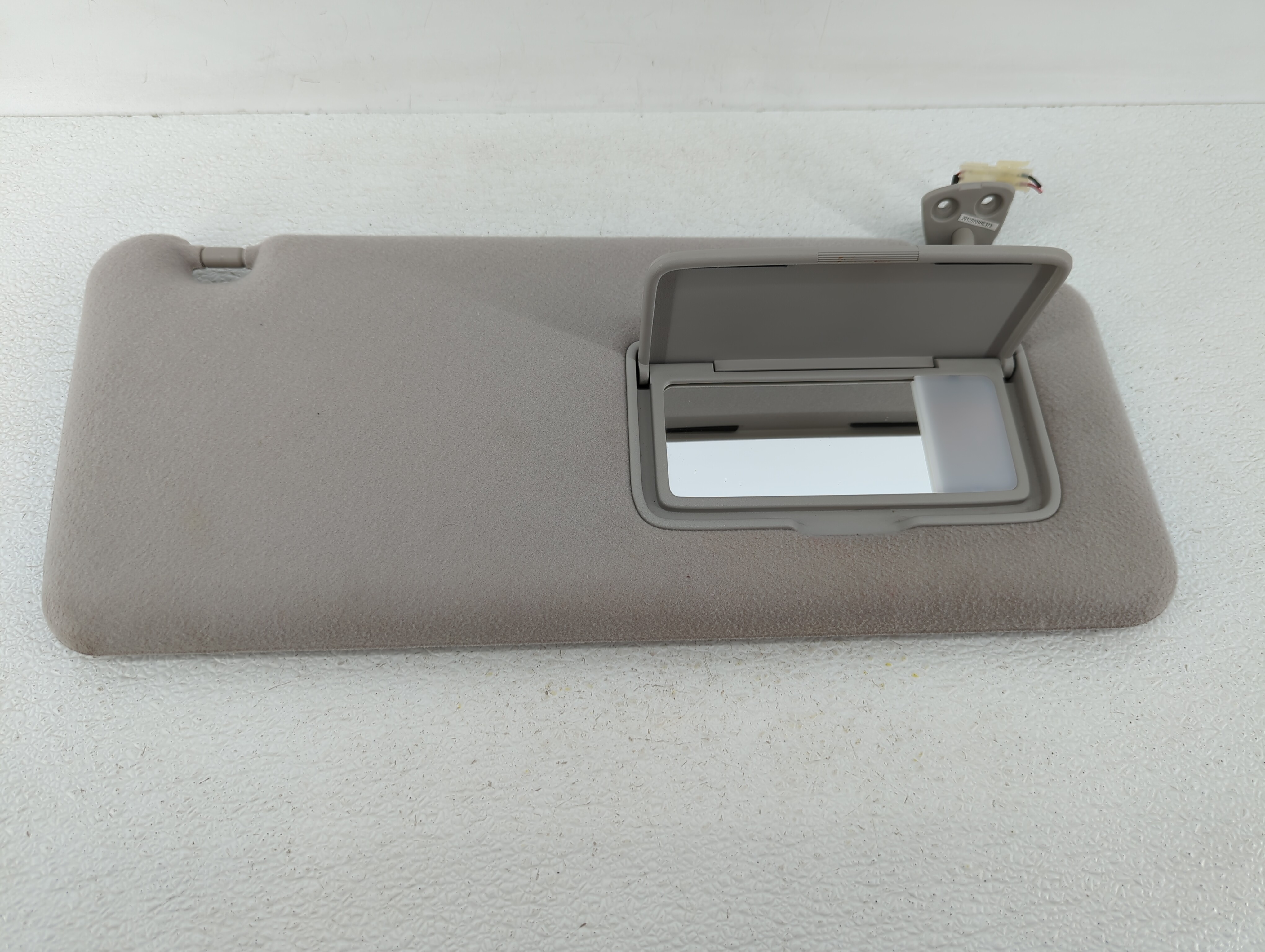 Picture of 2011-2017 Nissan Quest Passenger Sun Visor Mirror Right Sunvisor 422335
