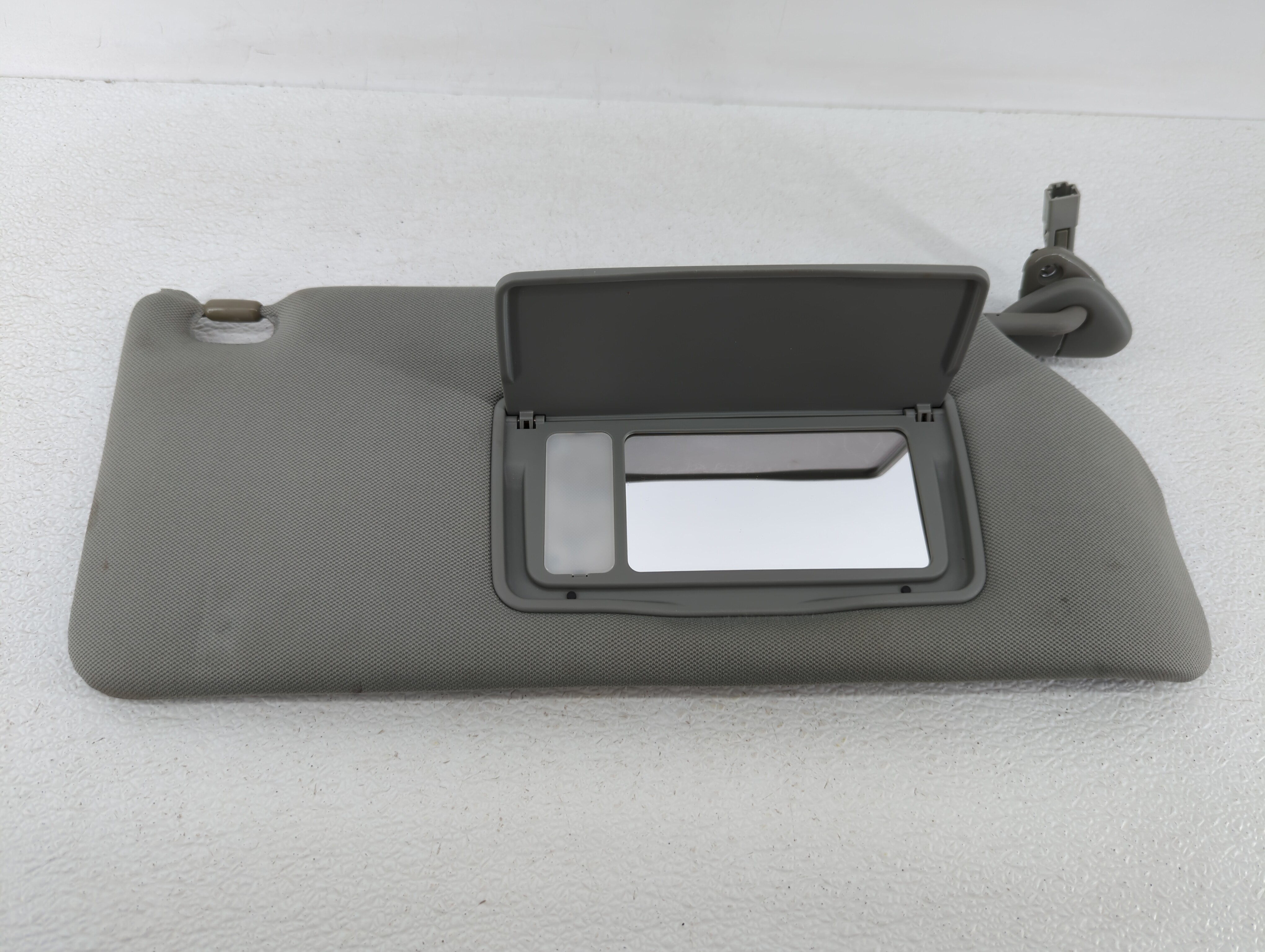 Picture of 2006-2010 Honda Odyssey Passenger Sun Visor Mirror Right Sunvisor Grey 422337