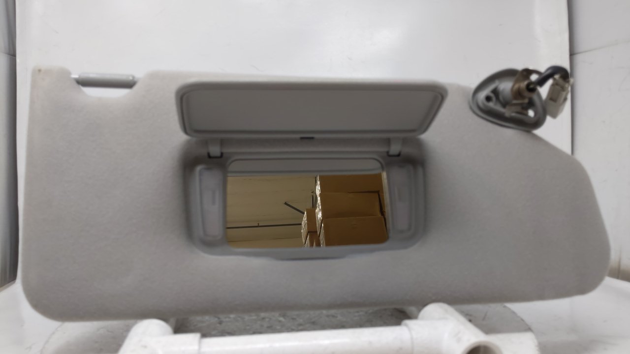 Picture of 1998 Honda Accord Passenger Sun Visor Mirror Right Sunvisor Gray 42249