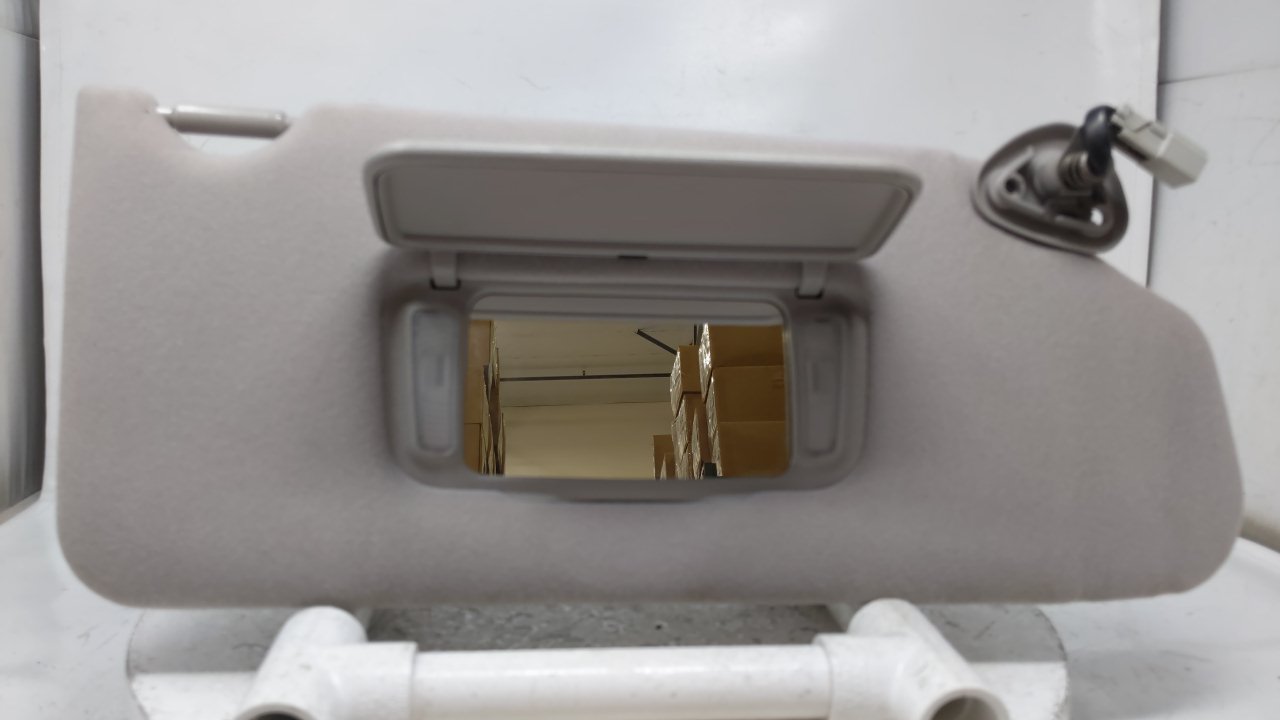 Picture of 1998-2002 HONDA ACCORD Passenger Right Sun Visor Sunvisor Gray 42261