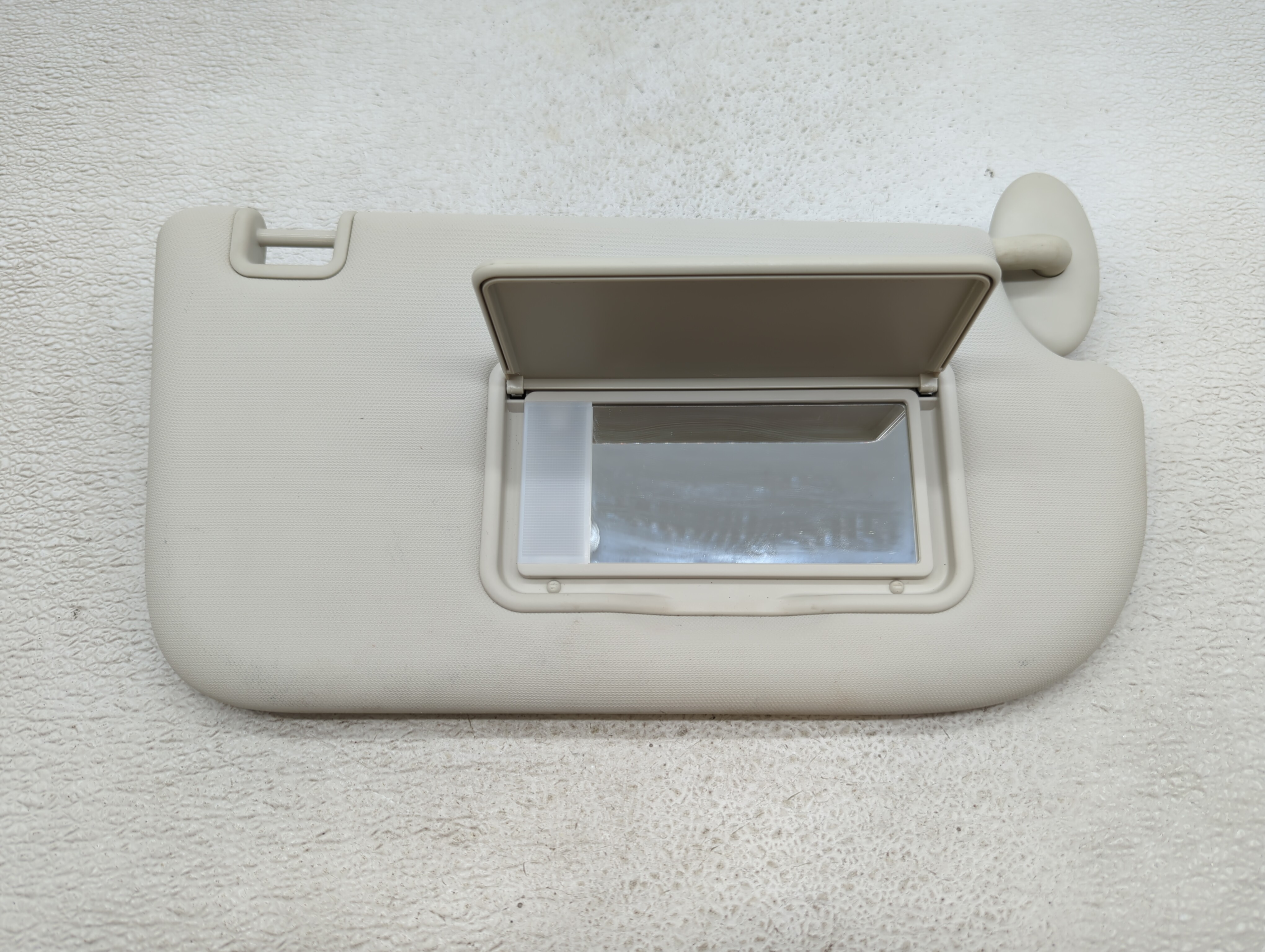 Picture of 2013-2019 Ford Escape Passenger Sun Visor Mirror Right Sunvisor Ivory 422662