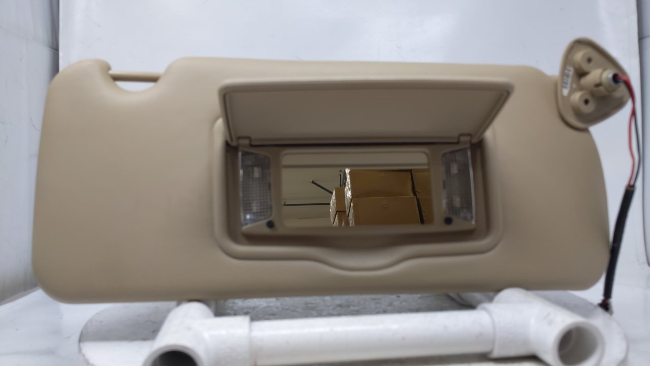 2003-2007 CADILLAC CTS Passenger Right Sun Visor Sunvisor Tan 42277 - Oemusedautoparts1.com