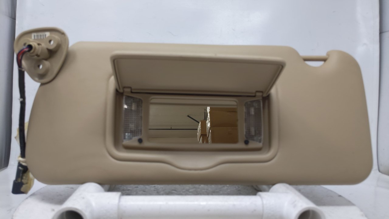 2004-2009 CADILLAC SRX Driver Left Sun Visor Sunvisor Tan 42278 - Oemusedautoparts1.com