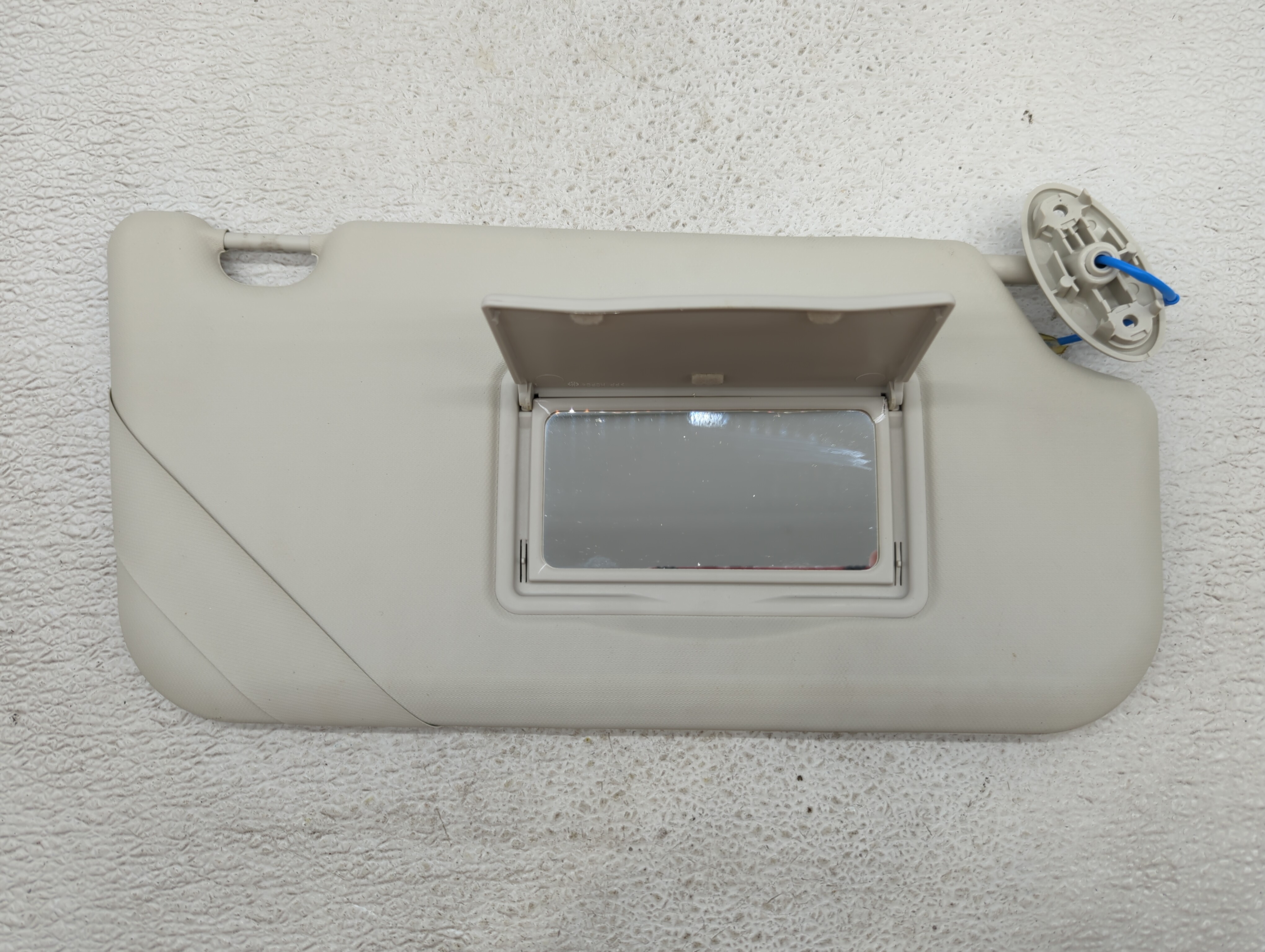 Picture of 2012-2013 Ford Focus Passenger Sun Visor Mirror Right Sunvisor Ivory 422837