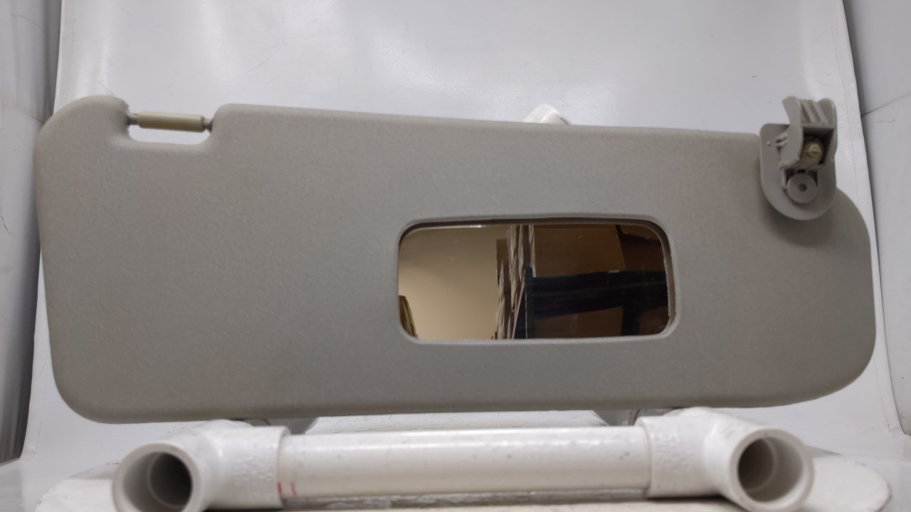 2004-2011 Chevrolet Aveo Passenger Right Sun Visor Sunvisor Gray 42479 - Oemusedautoparts1.com