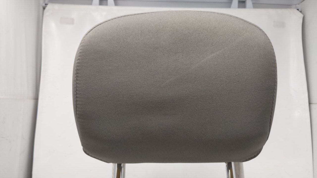 Picture of 2000-2004 Ford Focus Headrest Head Rest Front Driver Passenger Gray 42524