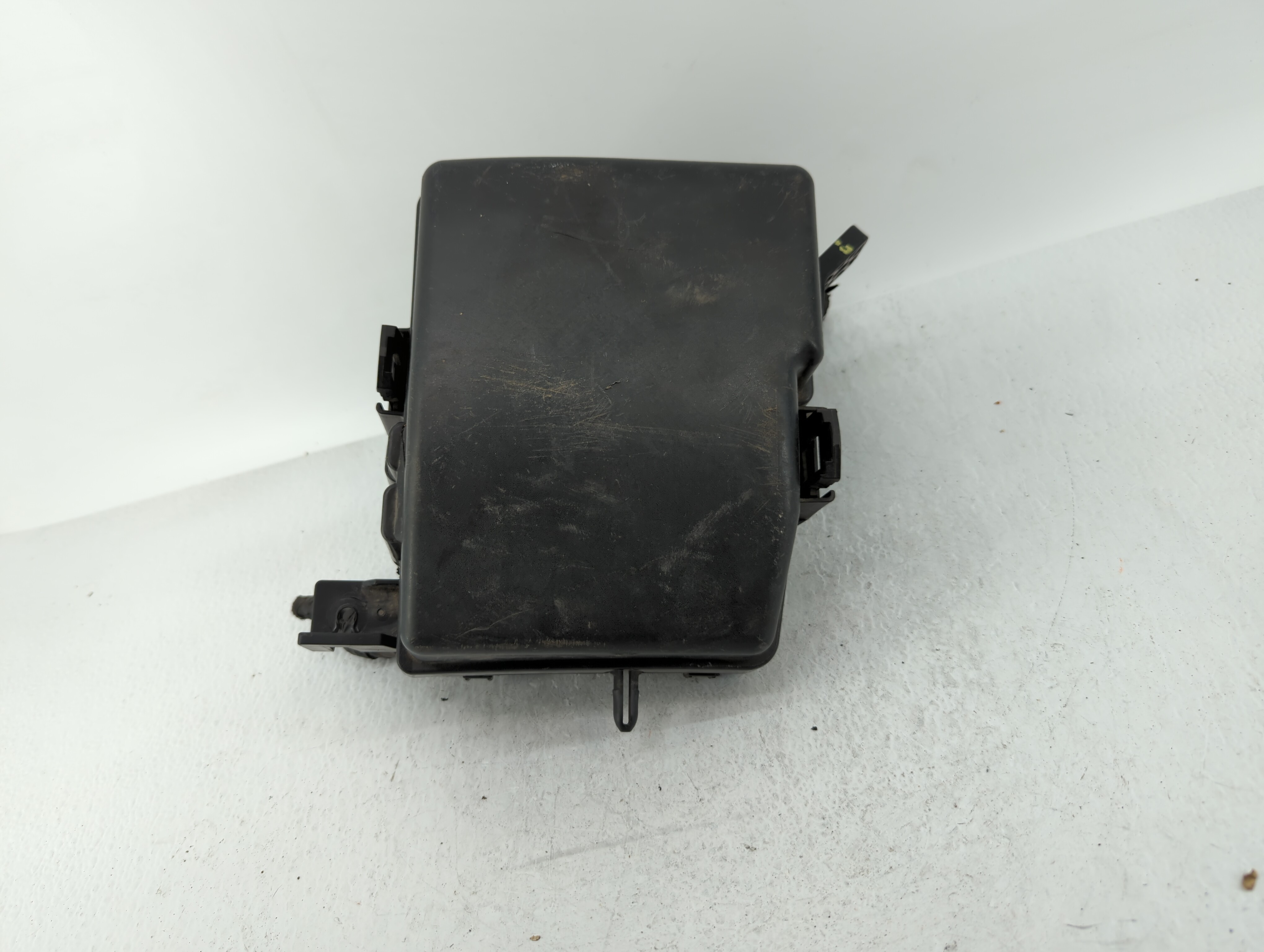 2011-2014 Hyundai Sonata Fusebox Fuse Box Relay Module 425257 - Oemusedautoparts1.com