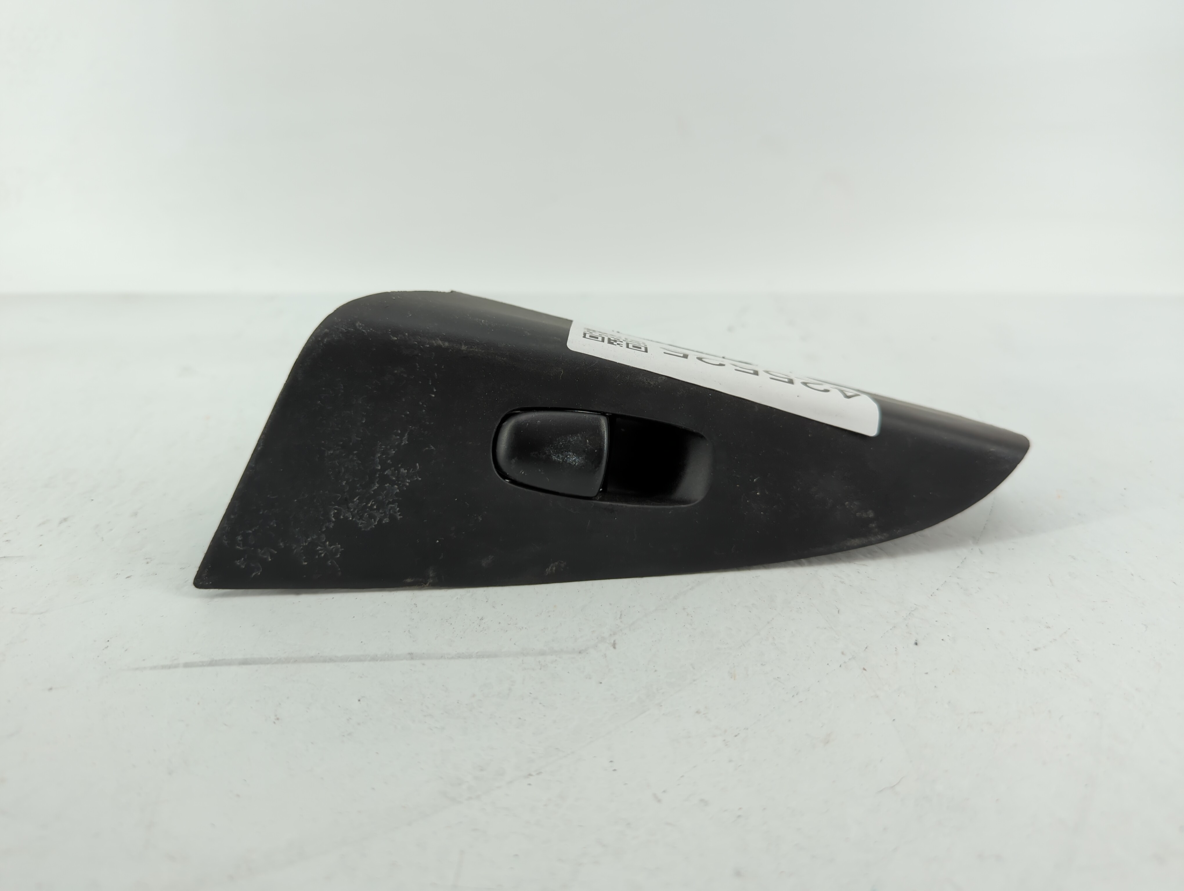 Picture of 2013-2019 Nissan Sentra Passenger Right Power Window Switch 425525