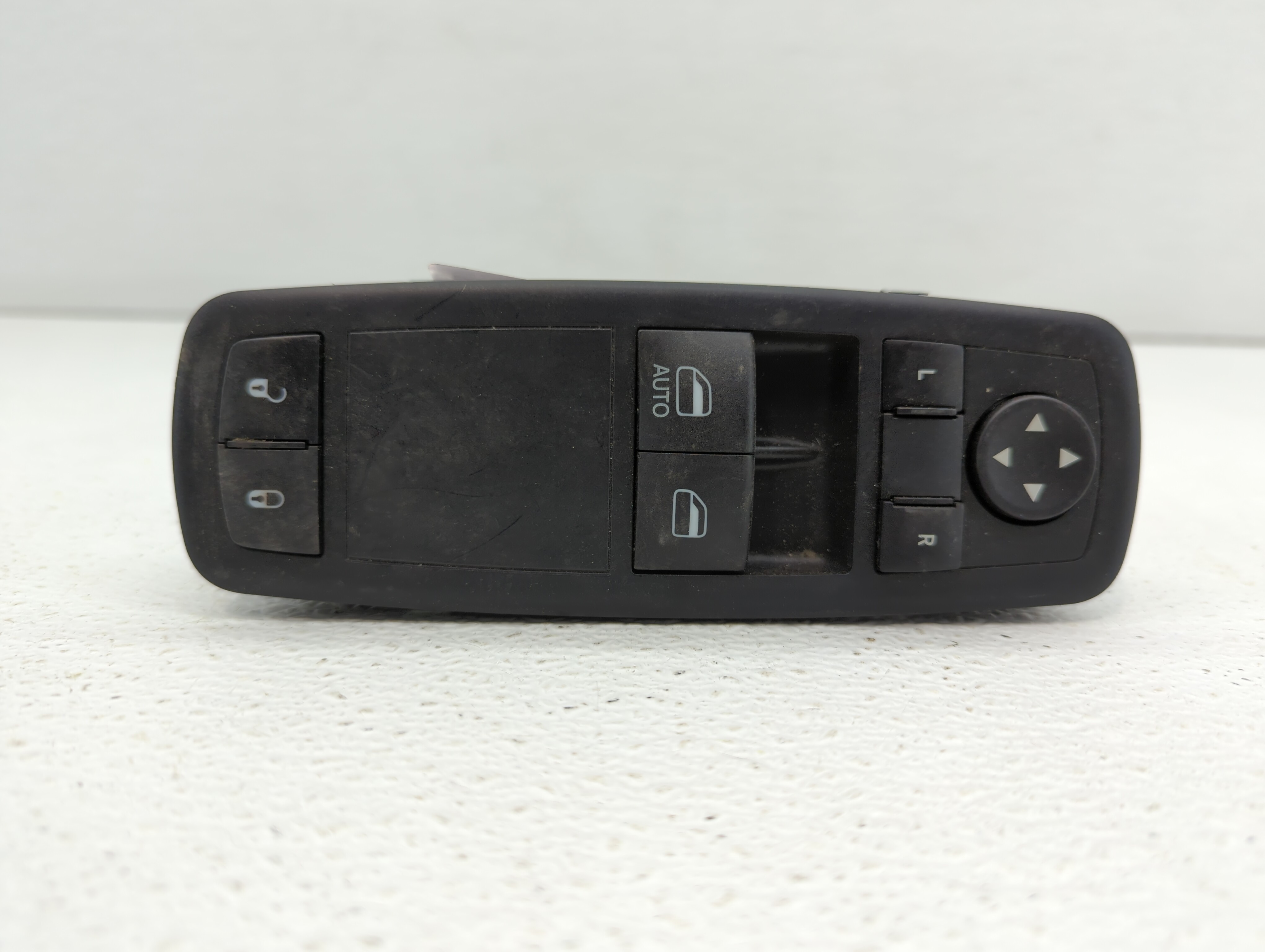 Picture of Dodge Caravan Driver Left Door Master Power Window Switch 425787