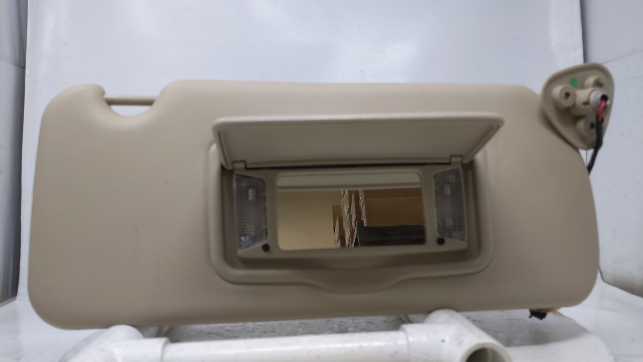 2003-2007 CADILLAC CTS Passenger Right Sun Visor Sunvisor Beige 42580 - Oemusedautoparts1.com