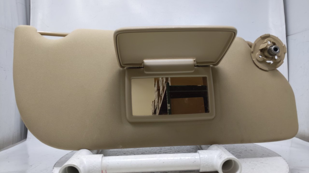 2005-2007 BUICK TERRAZA Passenger Right Sun Visor Sunvisor Tan 42598 - Oemusedautoparts1.com