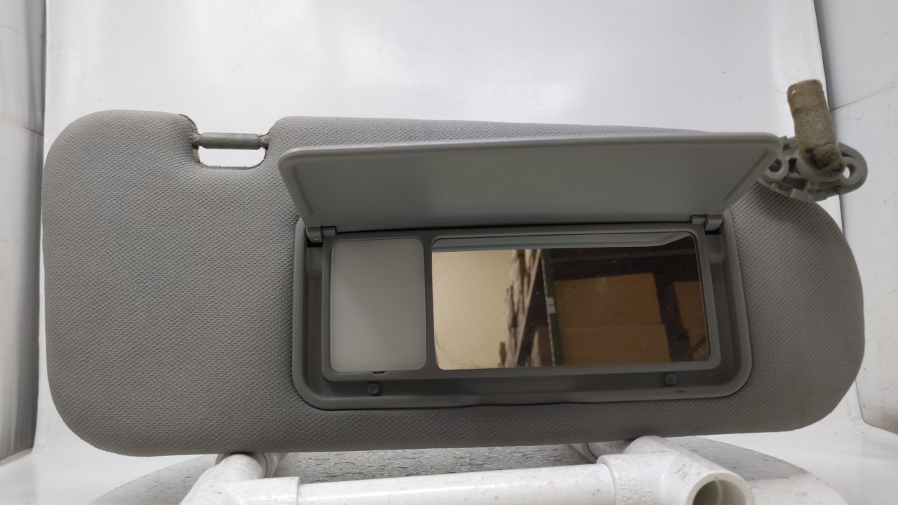 Picture of 2006-2011 CADILLAC DTS Passenger Right Sun Visor Sunvisor Gray 42721
