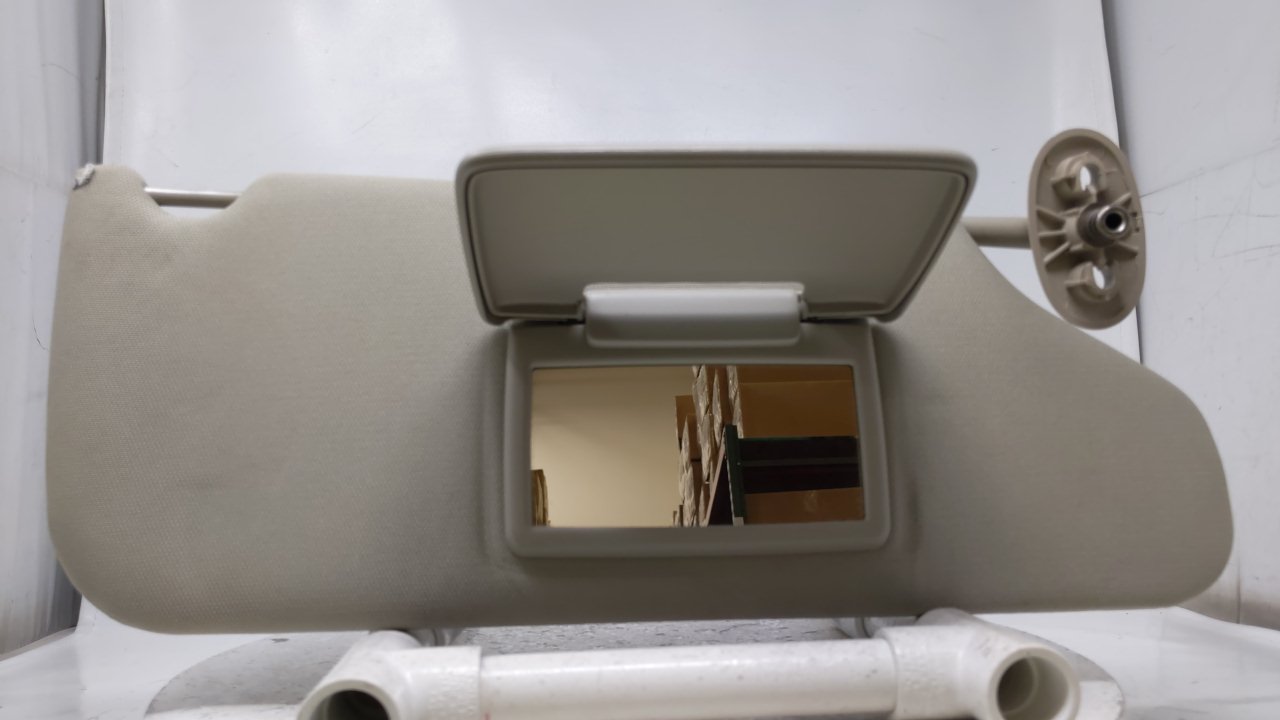 2005 Jeep Cherokee Passenger Sun Visor Mirror Right Sunvisor Gray 42732 - Oemusedautoparts1.com