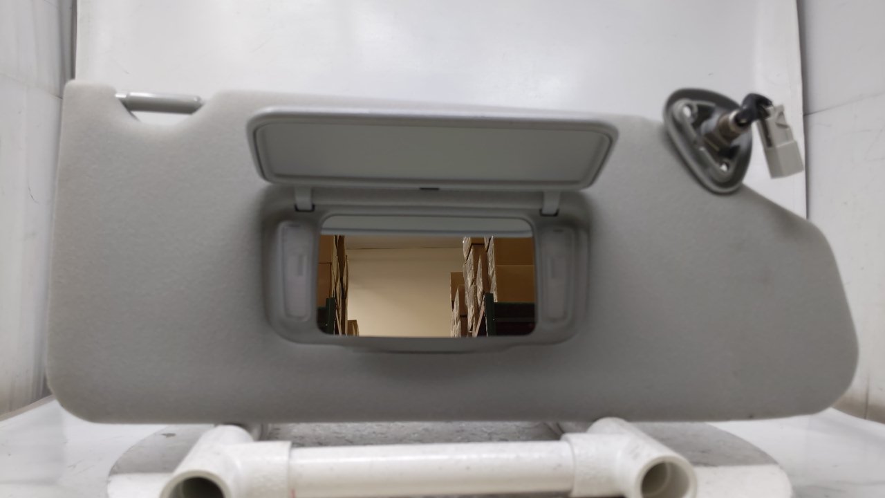 Picture of 1998 Honda Accord Passenger Sun Visor Mirror Right Sunvisor Gray 42740