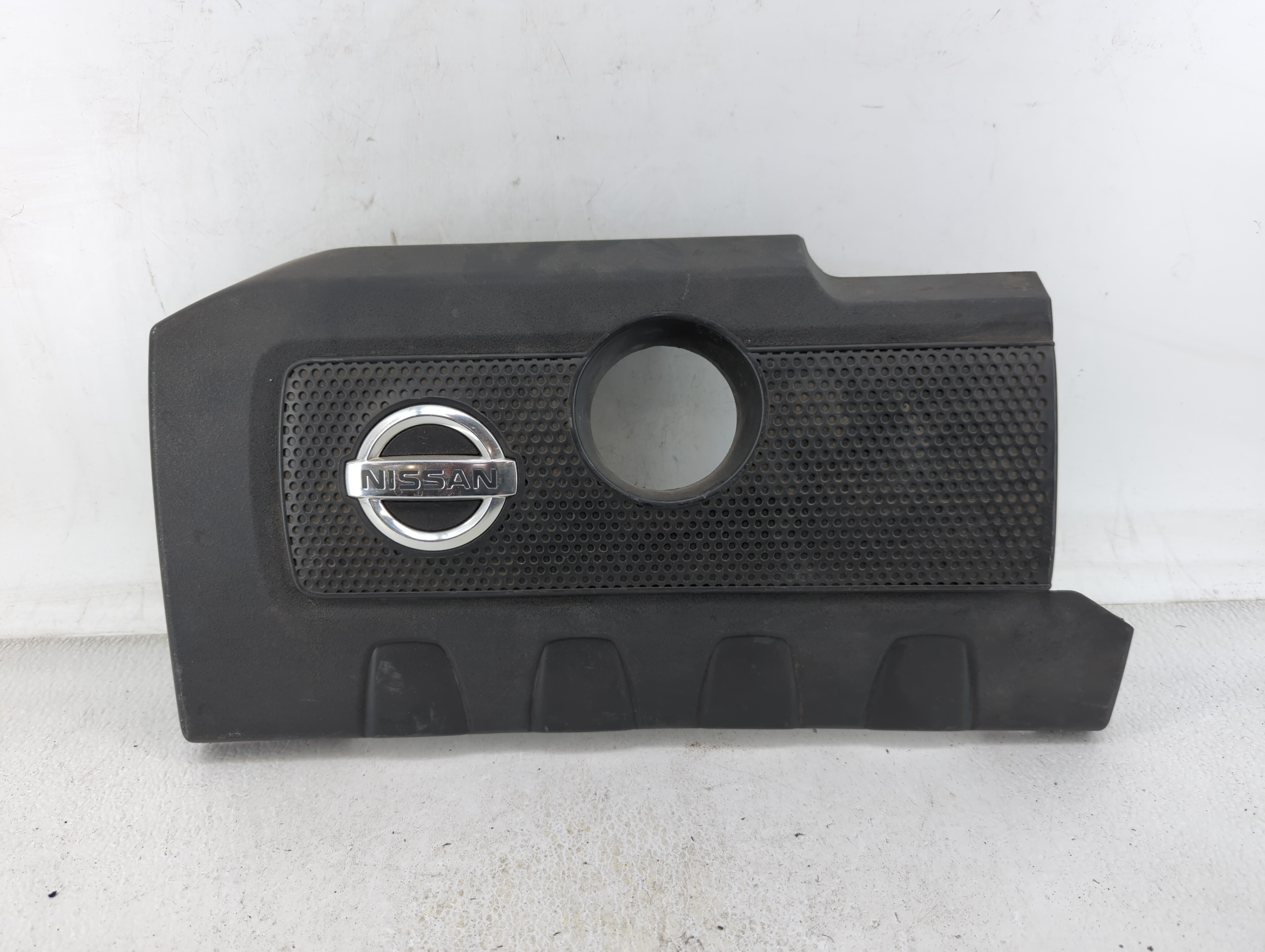 Picture of 2014 Nissan Sentra Engine Cover 429775