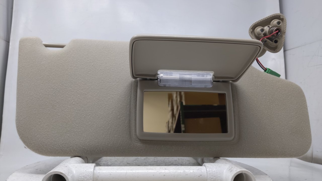 2008-2009 FORD TAURUS Passenger Right Sun Visor Sunvisor Beige 42990 - Oemusedautoparts1.com