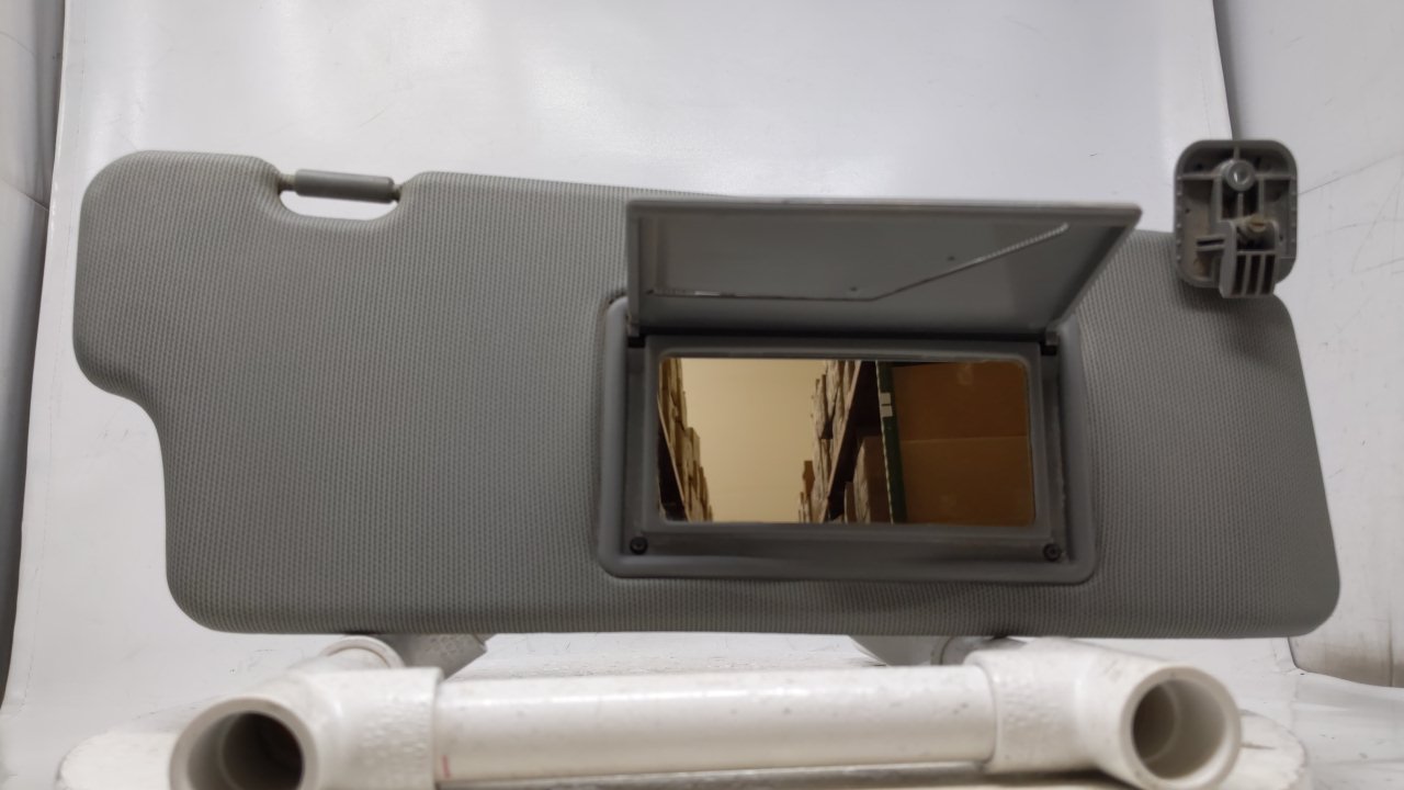 2004-2008 Chevrolet Optra Passenger Right Sun Visor Sunvisor Gray 43008 - Oemusedautoparts1.com