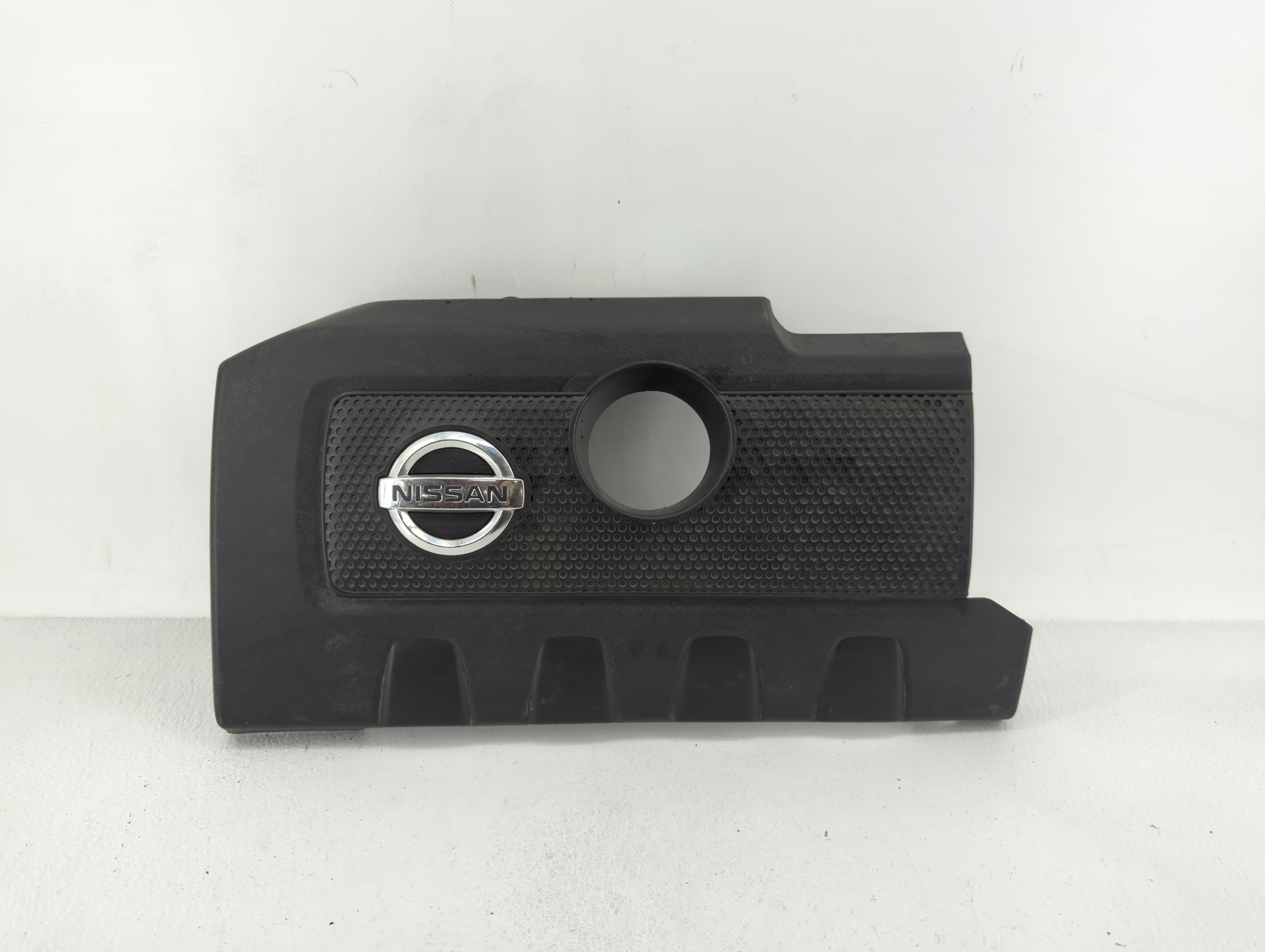 Picture of 2014 Nissan Sentra Engine Cover 430103