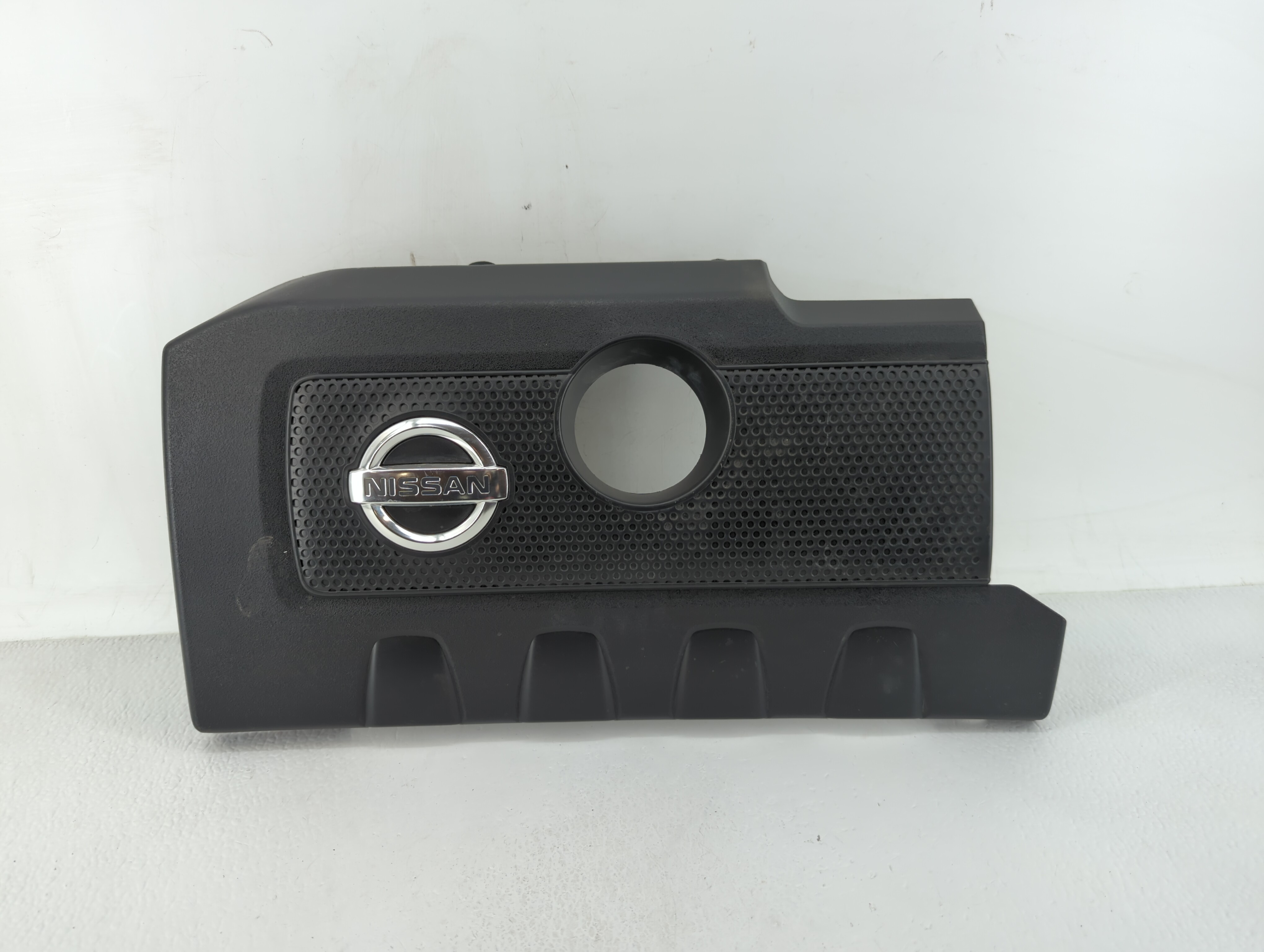 Picture of 2015 Nissan Sentra Engine Cover 430364