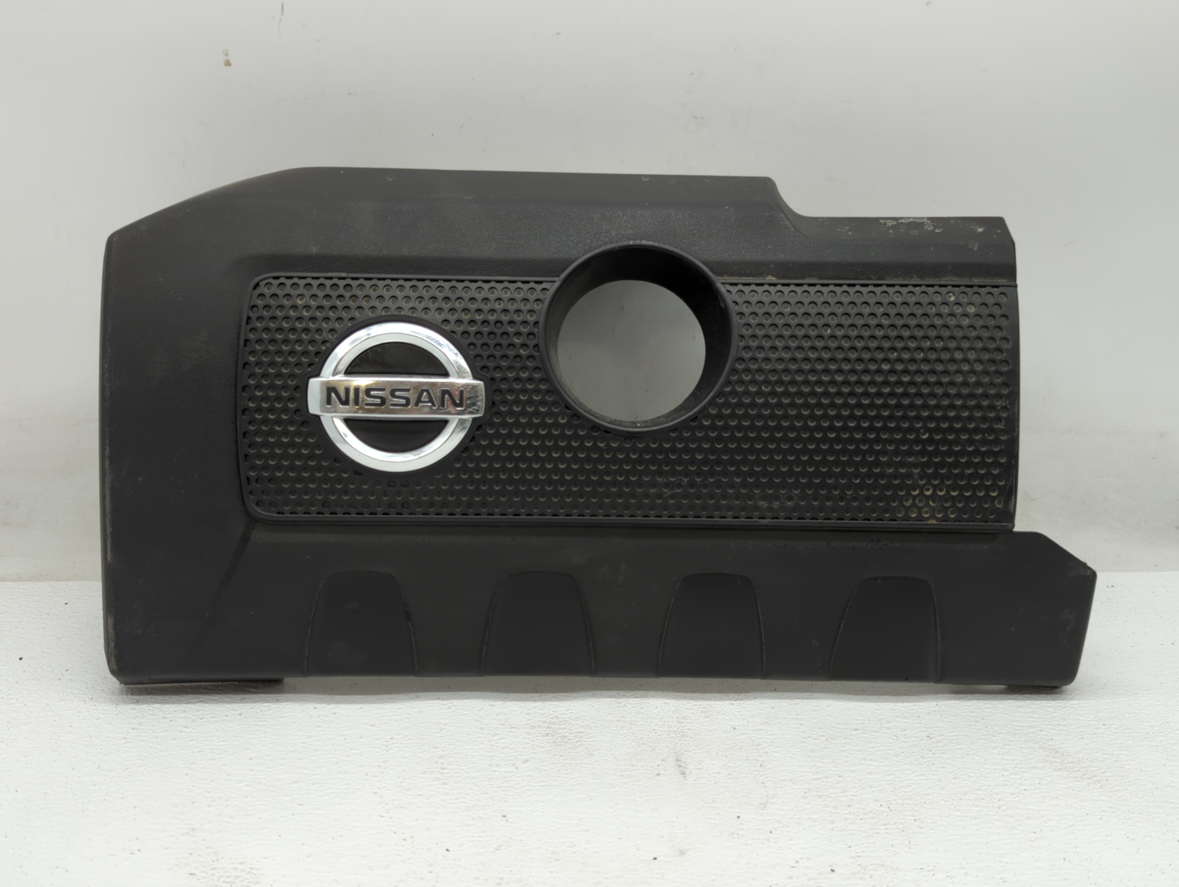 Picture of 2015 Nissan Sentra Engine Cover 431014