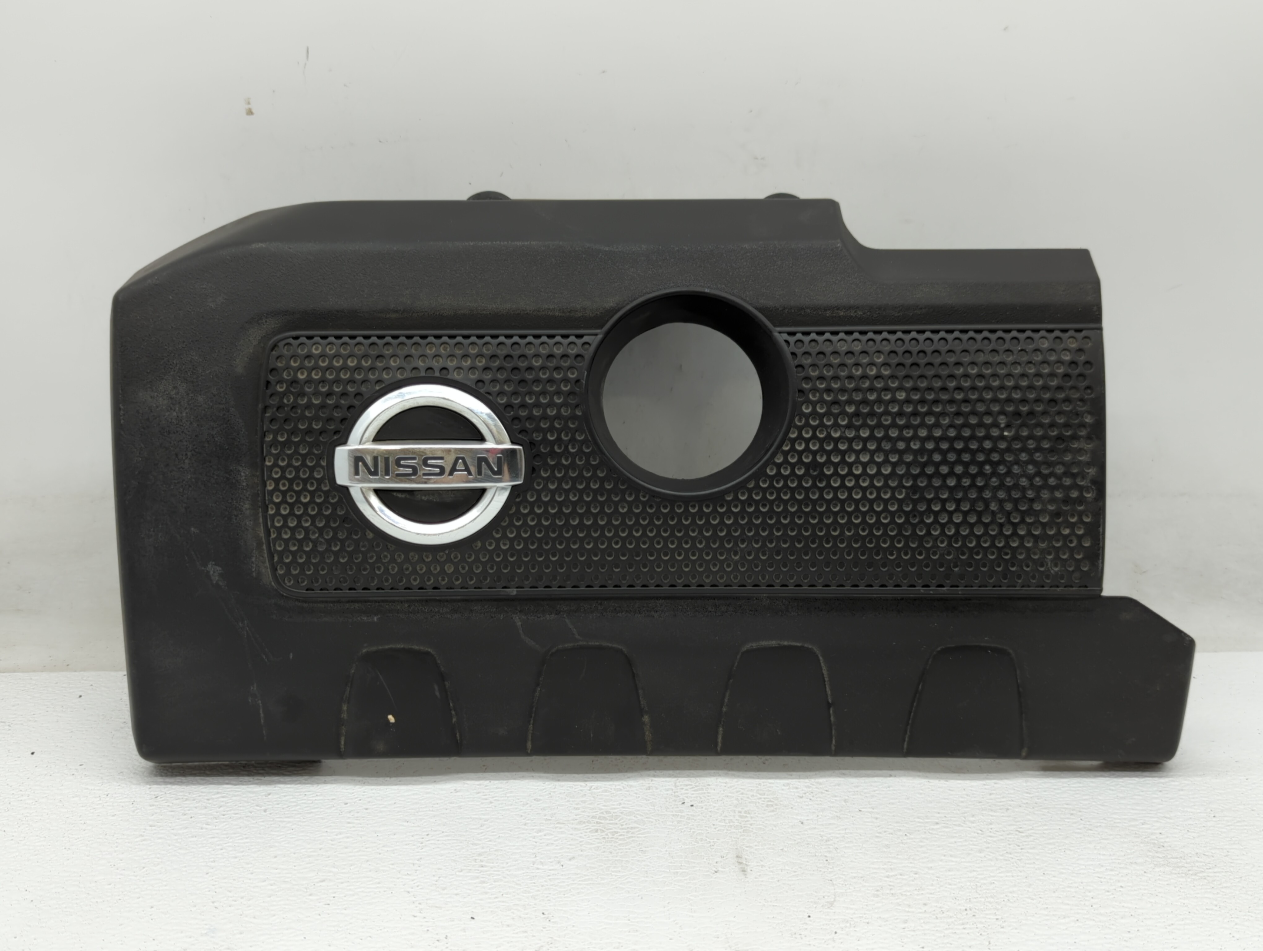 Picture of 2015 Nissan Sentra Engine Cover 431017