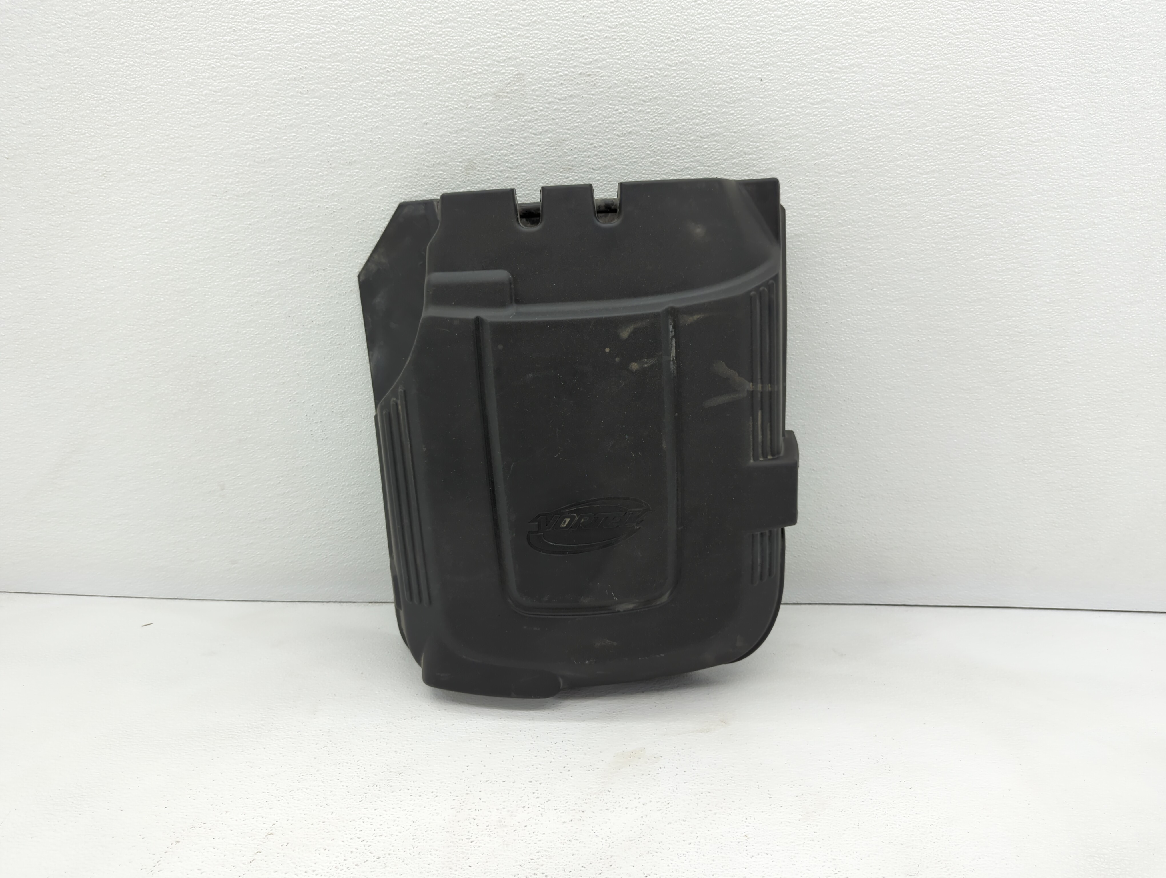 2015 Chevrolet Silverado 2500 Engine Cover 431039 - Oemusedautoparts1.com
