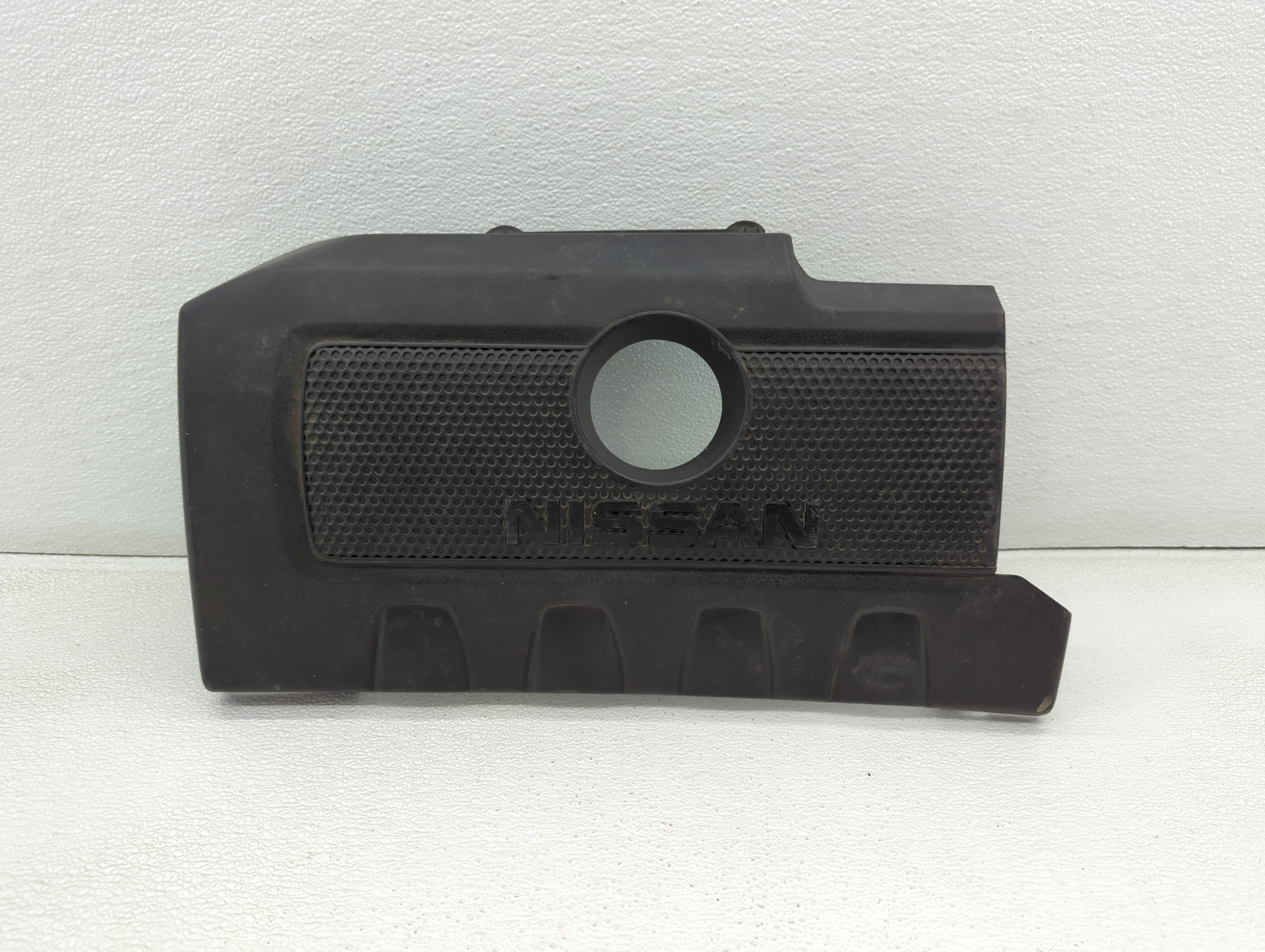 Picture of 2015 Nissan Sentra Engine Cover 431215