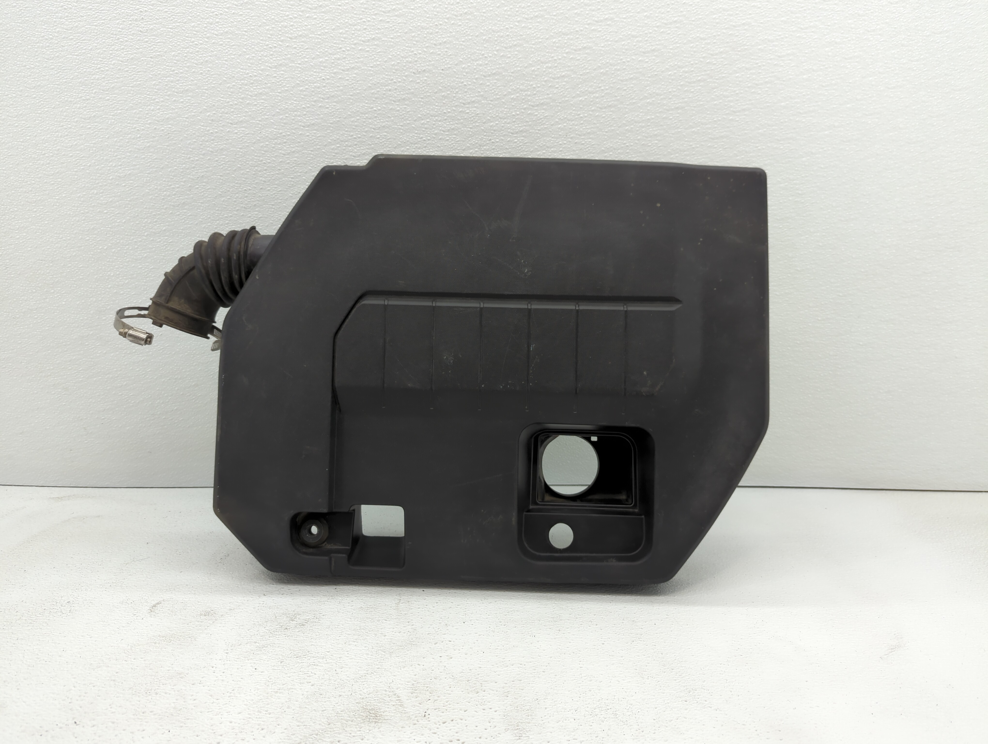2013 Chevrolet Volt Engine Cover 431698 - Oemusedautoparts1.com