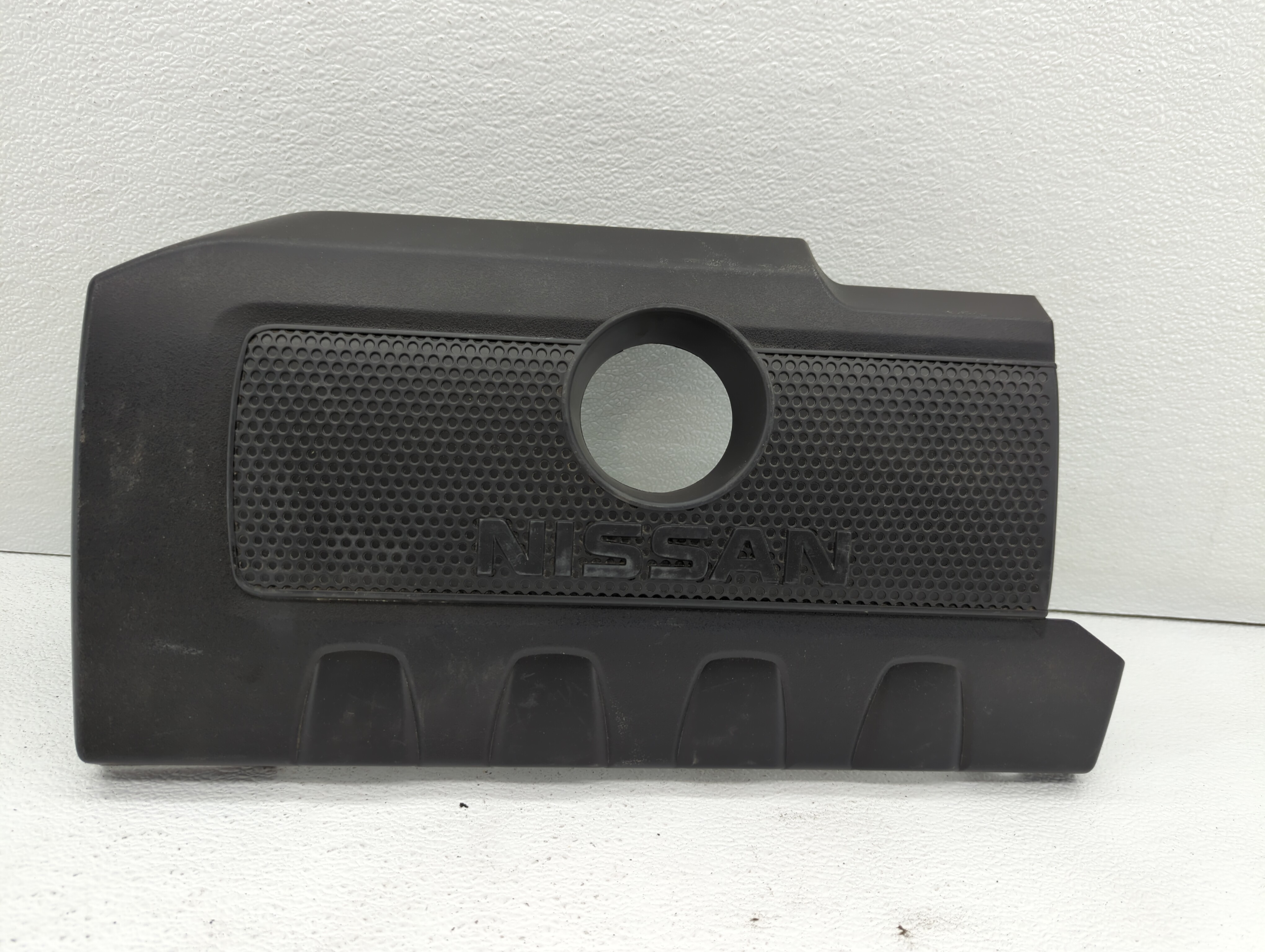 Picture of 2018 Nissan Sentra Engine Cover 432050