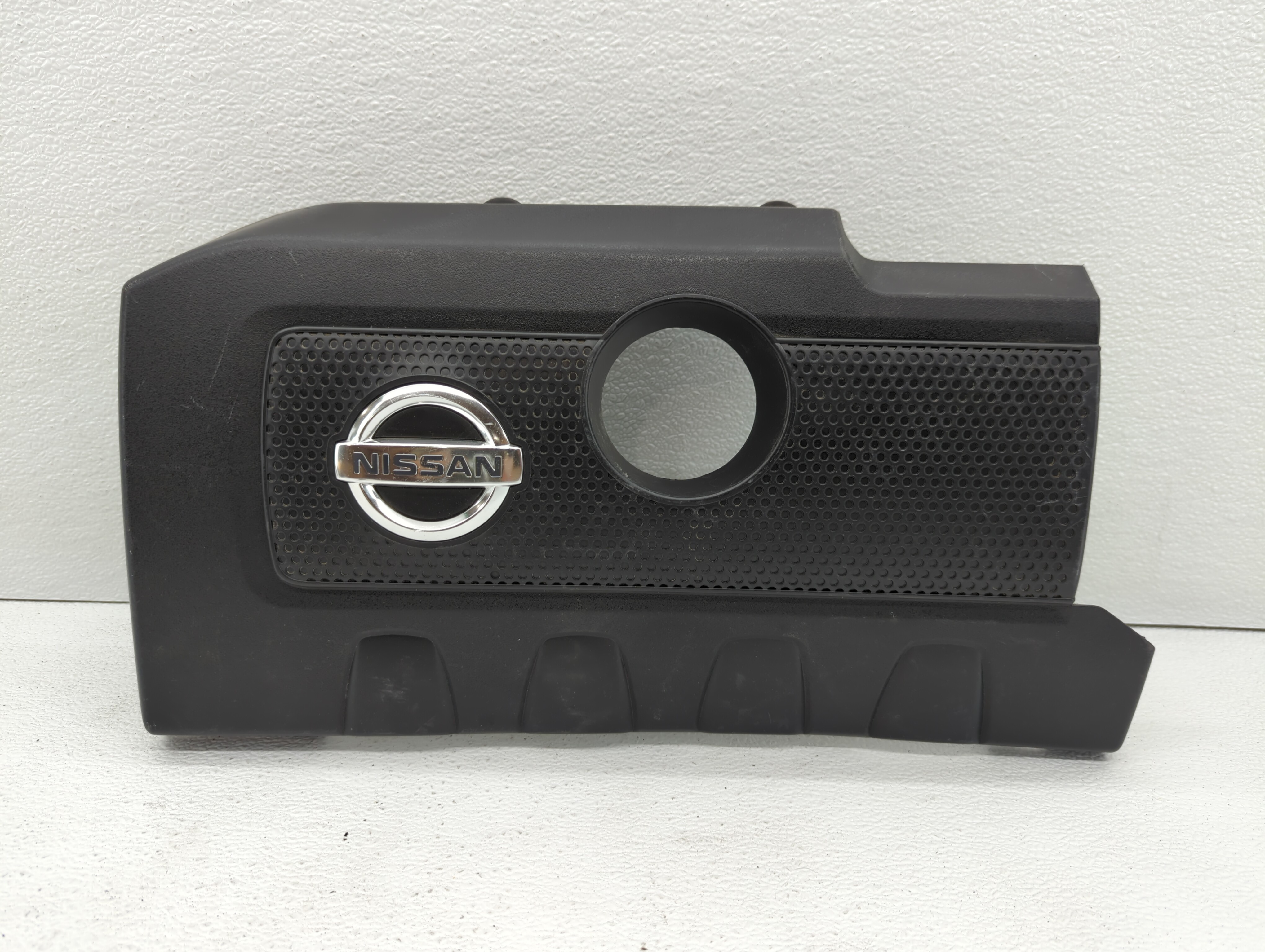 Picture of 2015 Nissan Sentra Engine Cover 432333