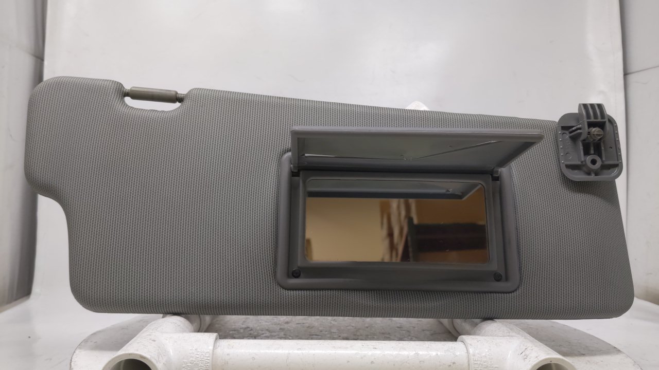 2004-2008 SUZUKI FORENZA Passenger Right Sun Visor Sunvisor Gray 43515 - Oemusedautoparts1.com
